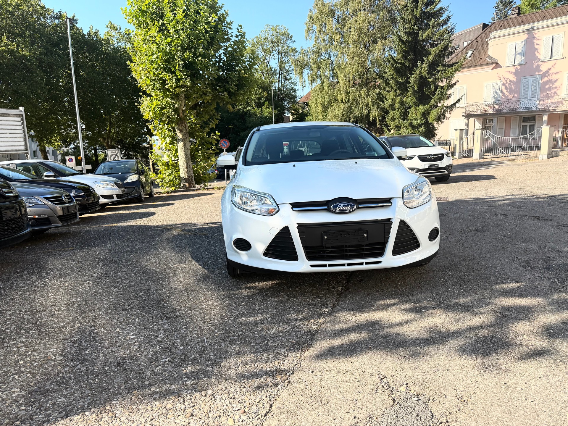 FORD Focus 1.6i VCT Titanium PowerShift-image-1