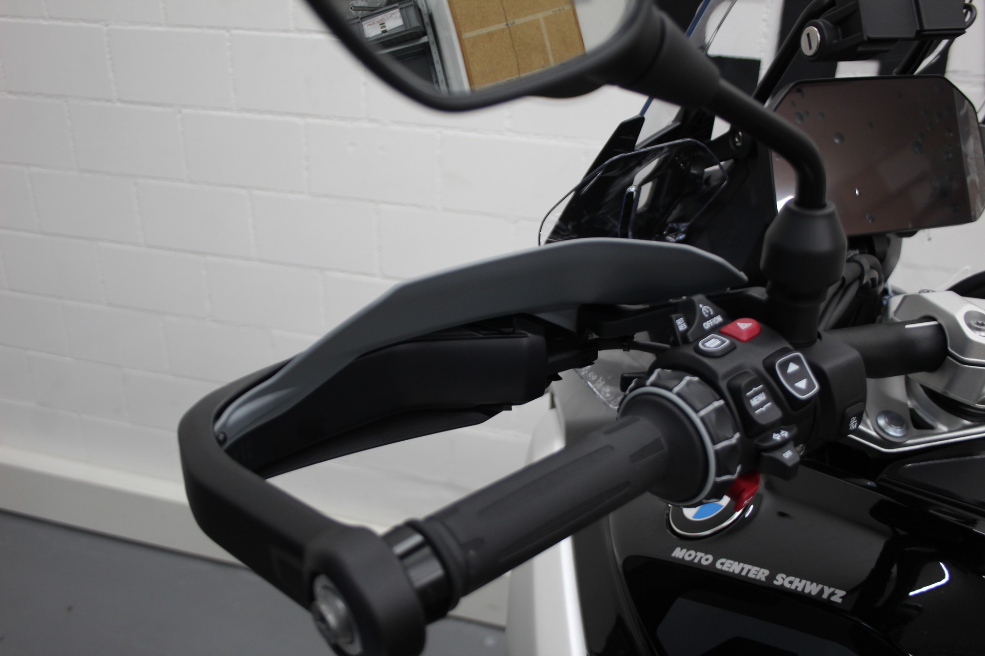 BMW R 1300 GS-image-6