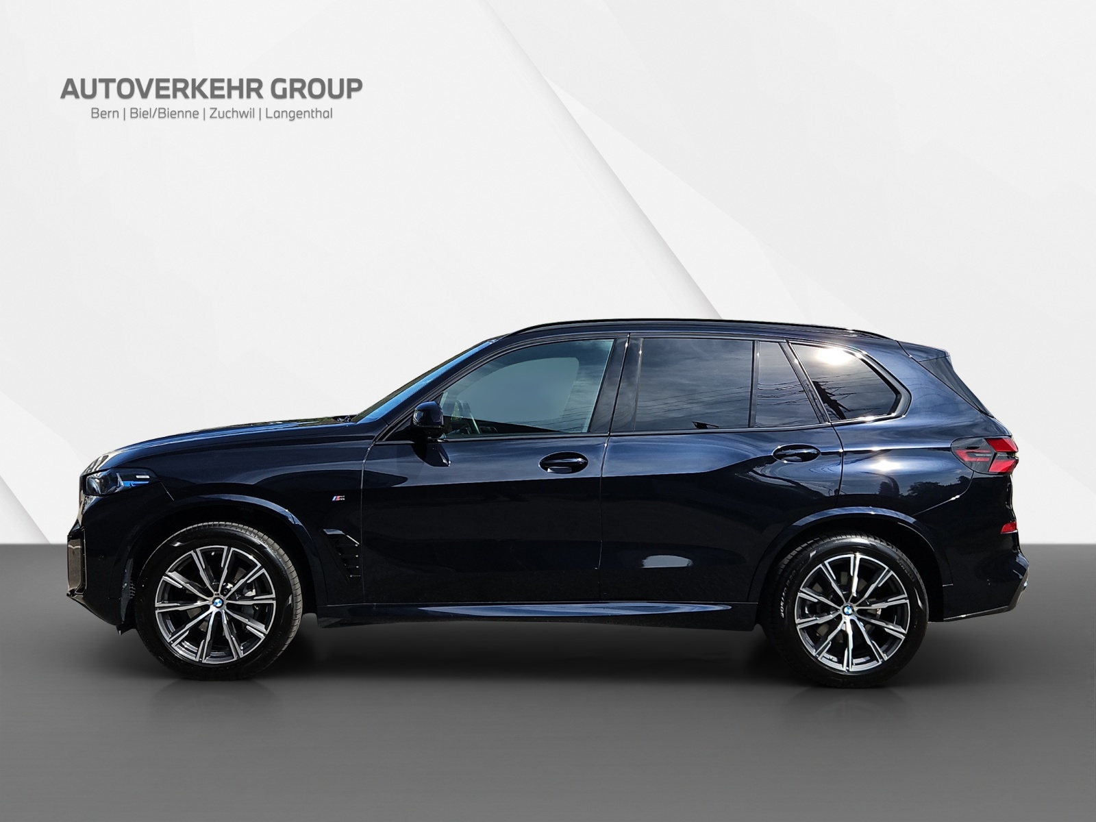 BMW X5 xDrive 30d M Sport 48V-showroom-element-2