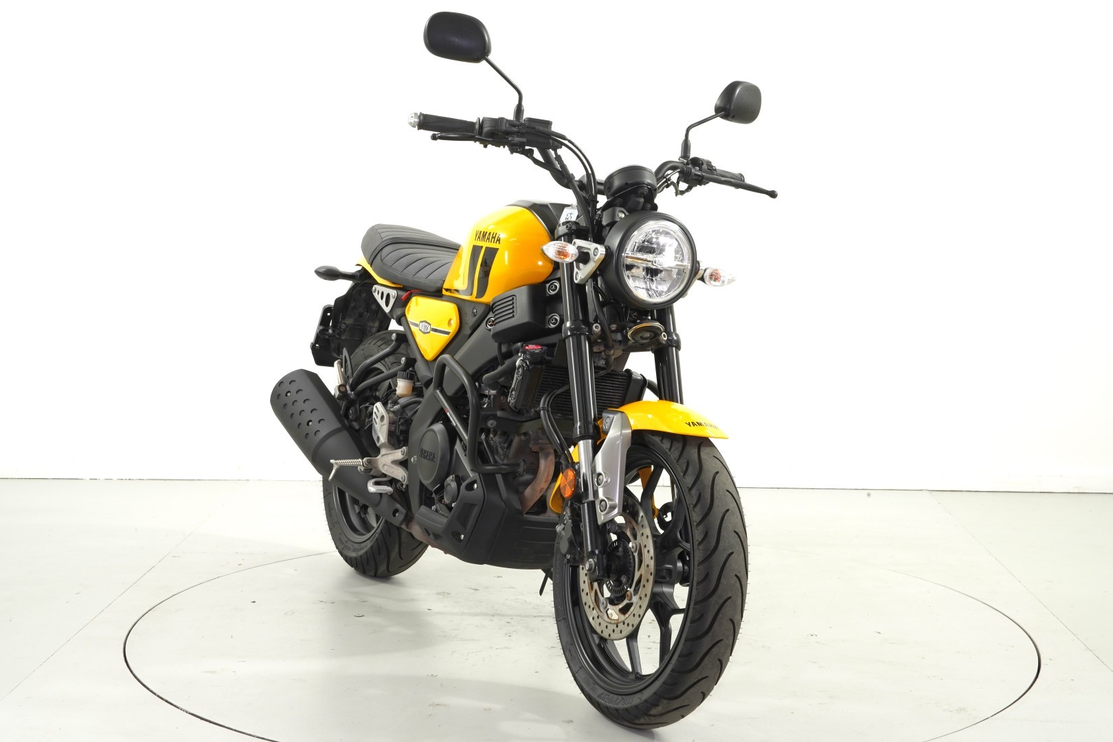 YAMAHA XSR 125 ABS-image-1