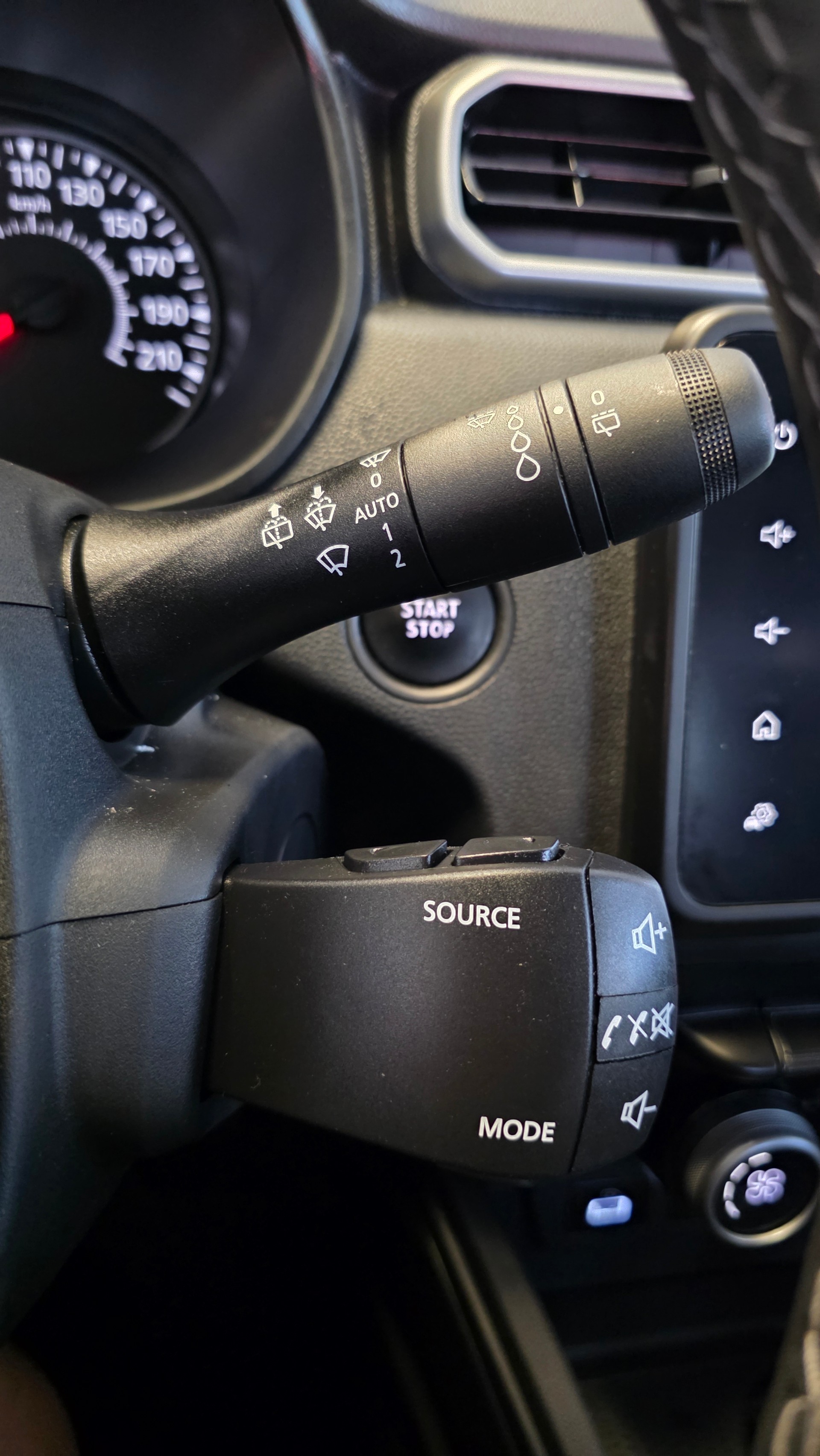 DACIA Duster TCe 150PS Journey Automat-image-9