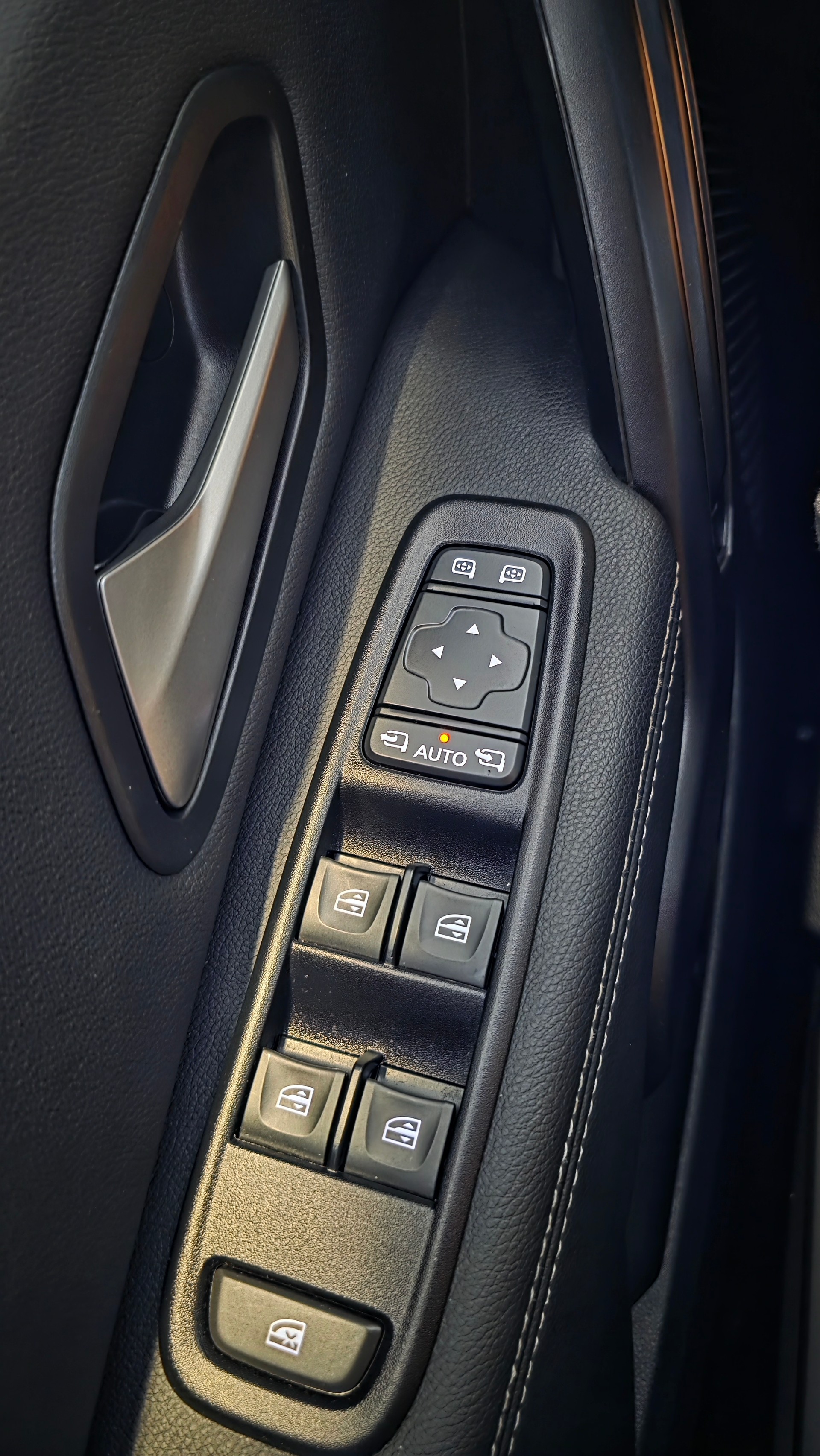 DACIA Duster TCe 150PS Journey Automat-image-8