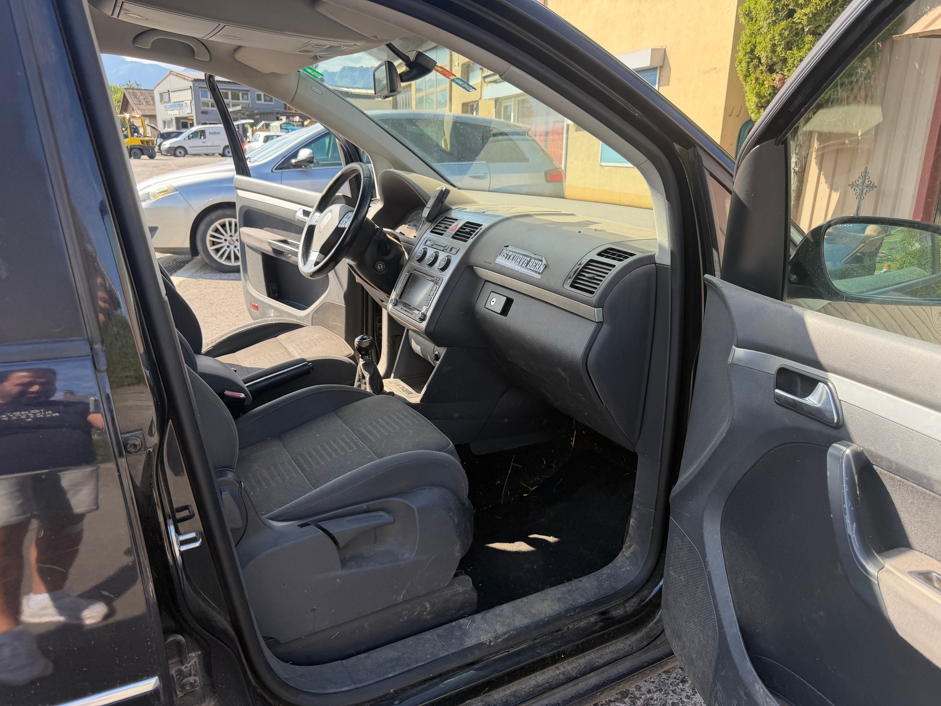 VW Touran 2.0 TDI Highline-image-12