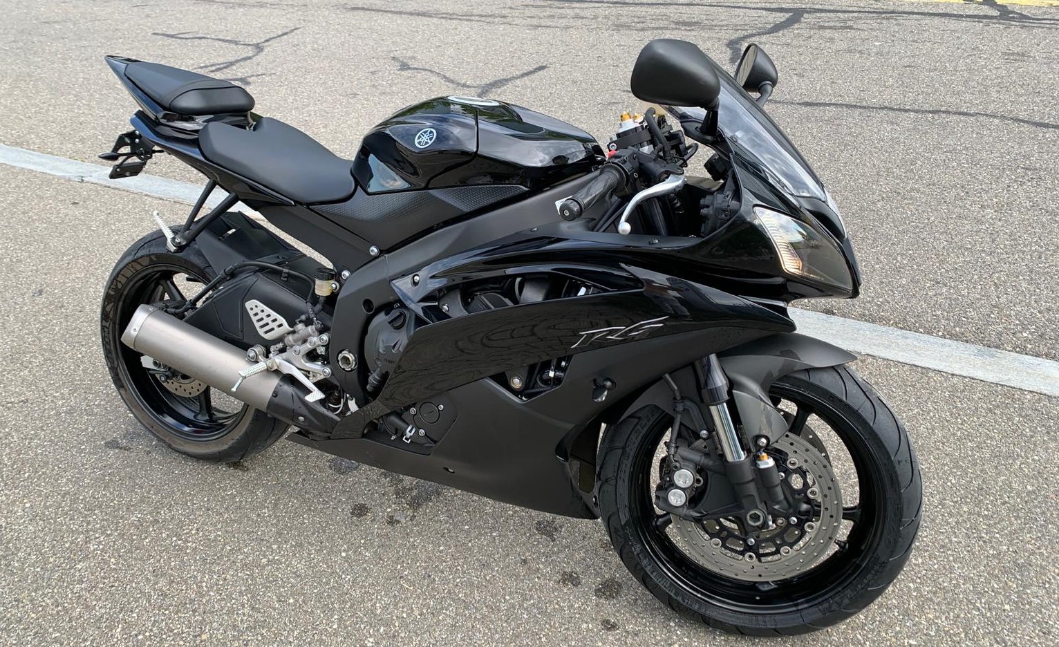 YAMAHA YZF-R6-image-0