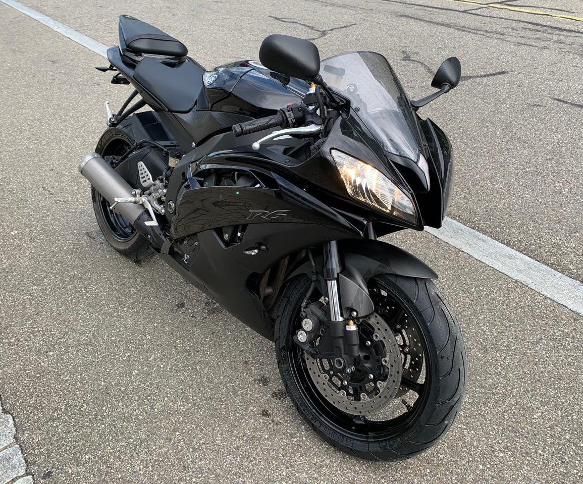 YAMAHA YZF-R6-image-2