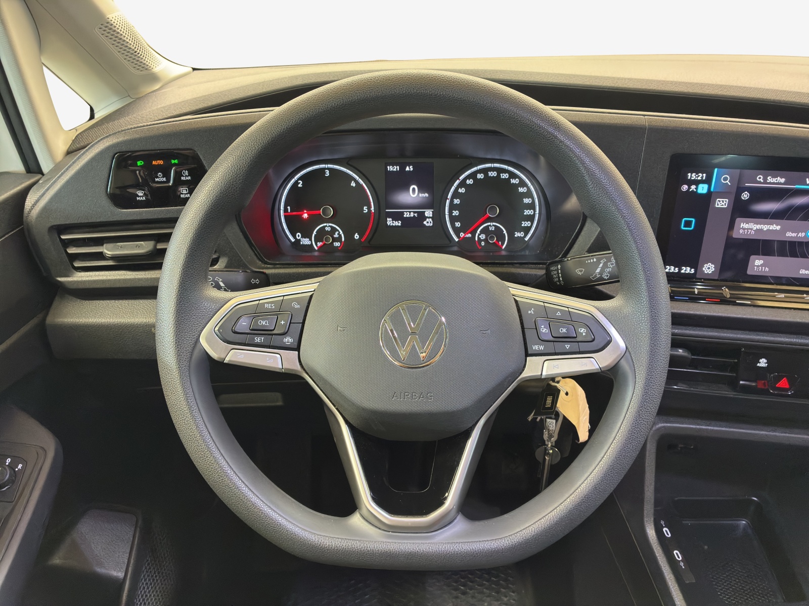 VW Caddy 2.0 TDI-image-9