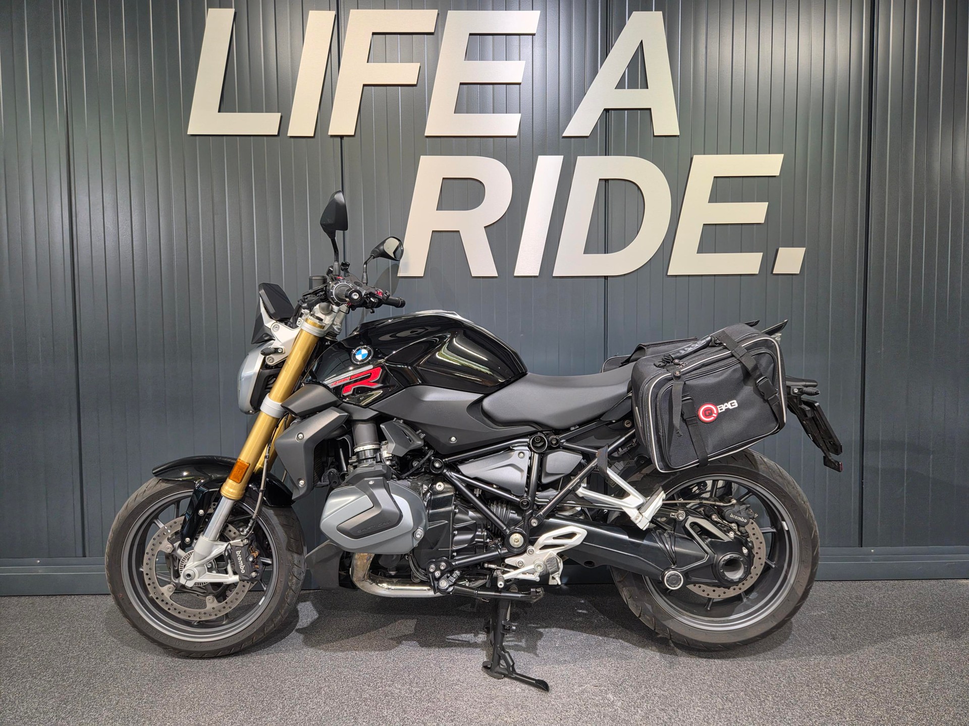 BMW R 1250 R-showroom-element-2