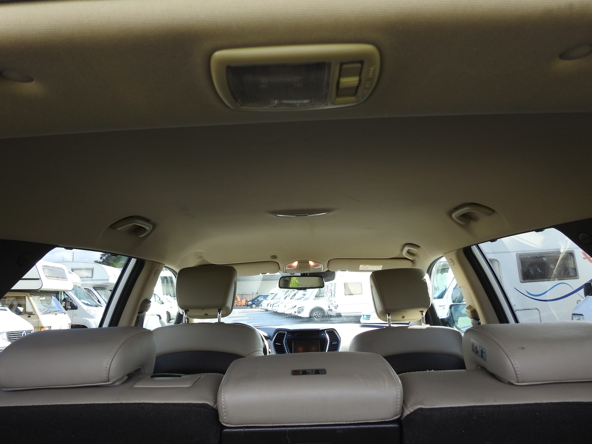 HYUNDAI Santa Fe 2.2 CRDI Premium 4WD Automatic-image-10