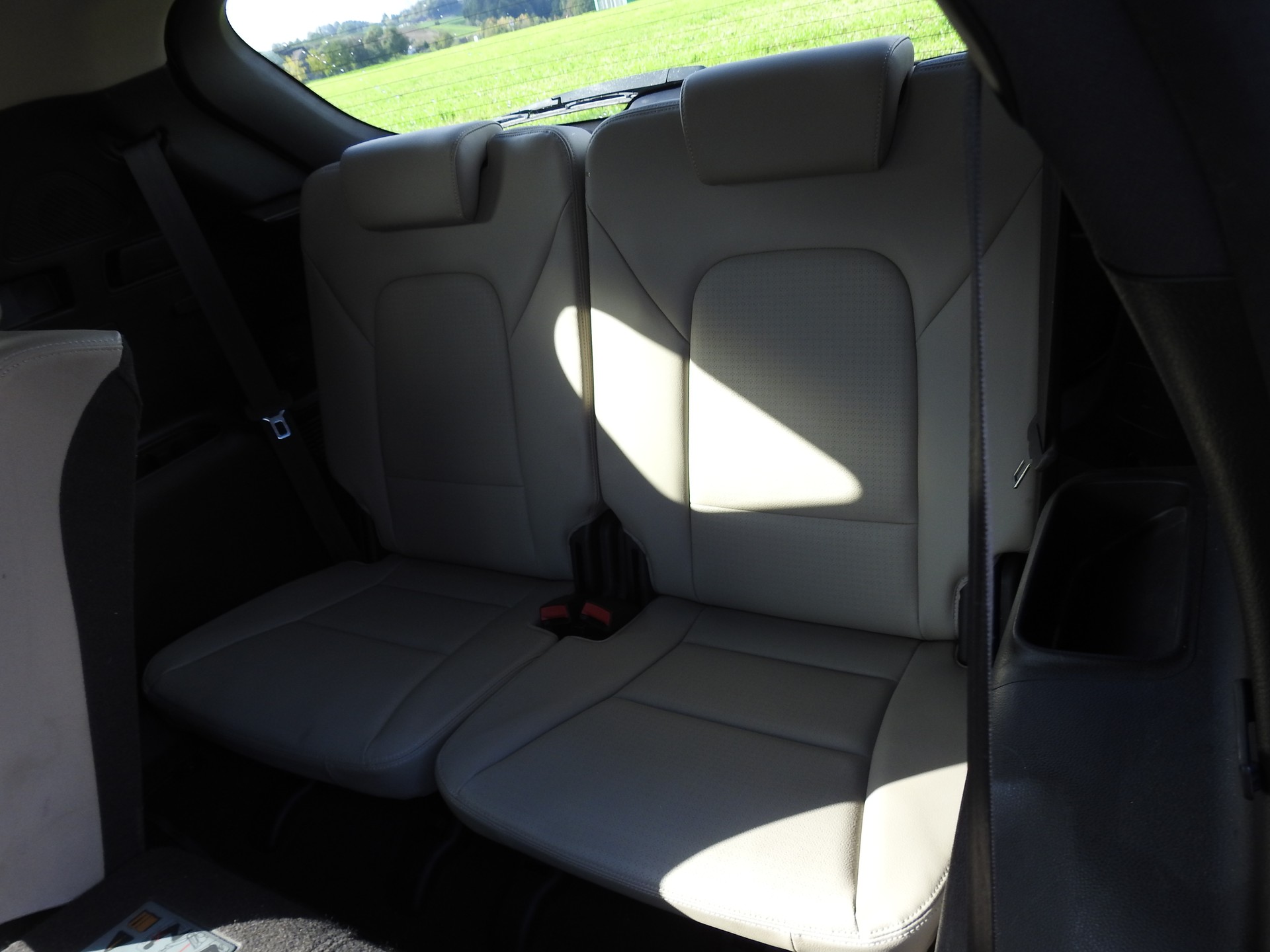 HYUNDAI Santa Fe 2.2 CRDI Premium 4WD Automatic-image-16