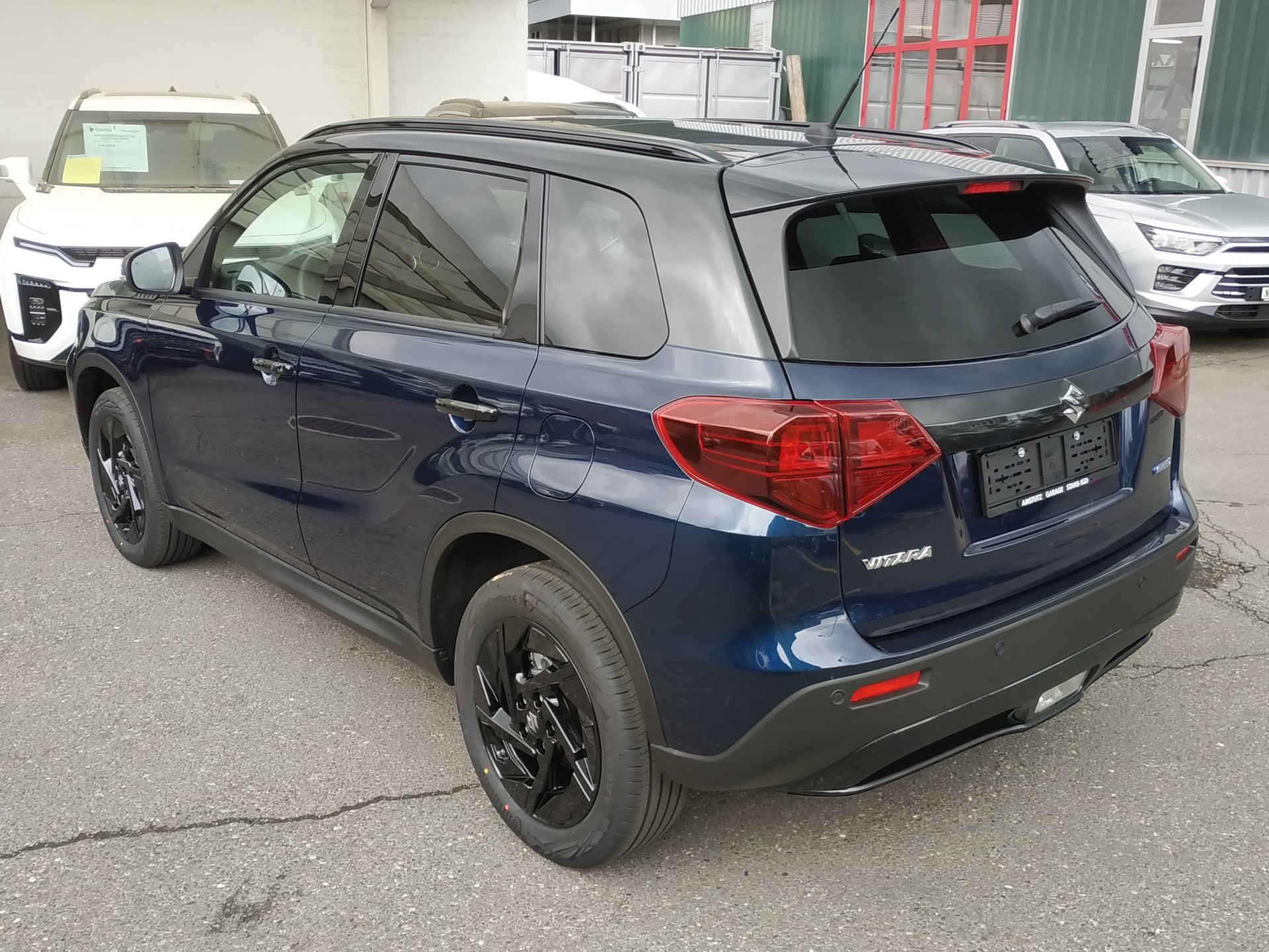 SUZUKI Vitara 1.4 Boosterjet Black Edition Top 4x4 Hybrid Automatic-image-4