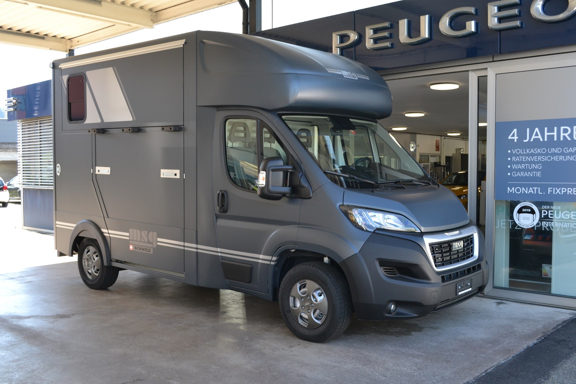 PEUGEOT Boxer 2.2 HDI 335 Pro L2
