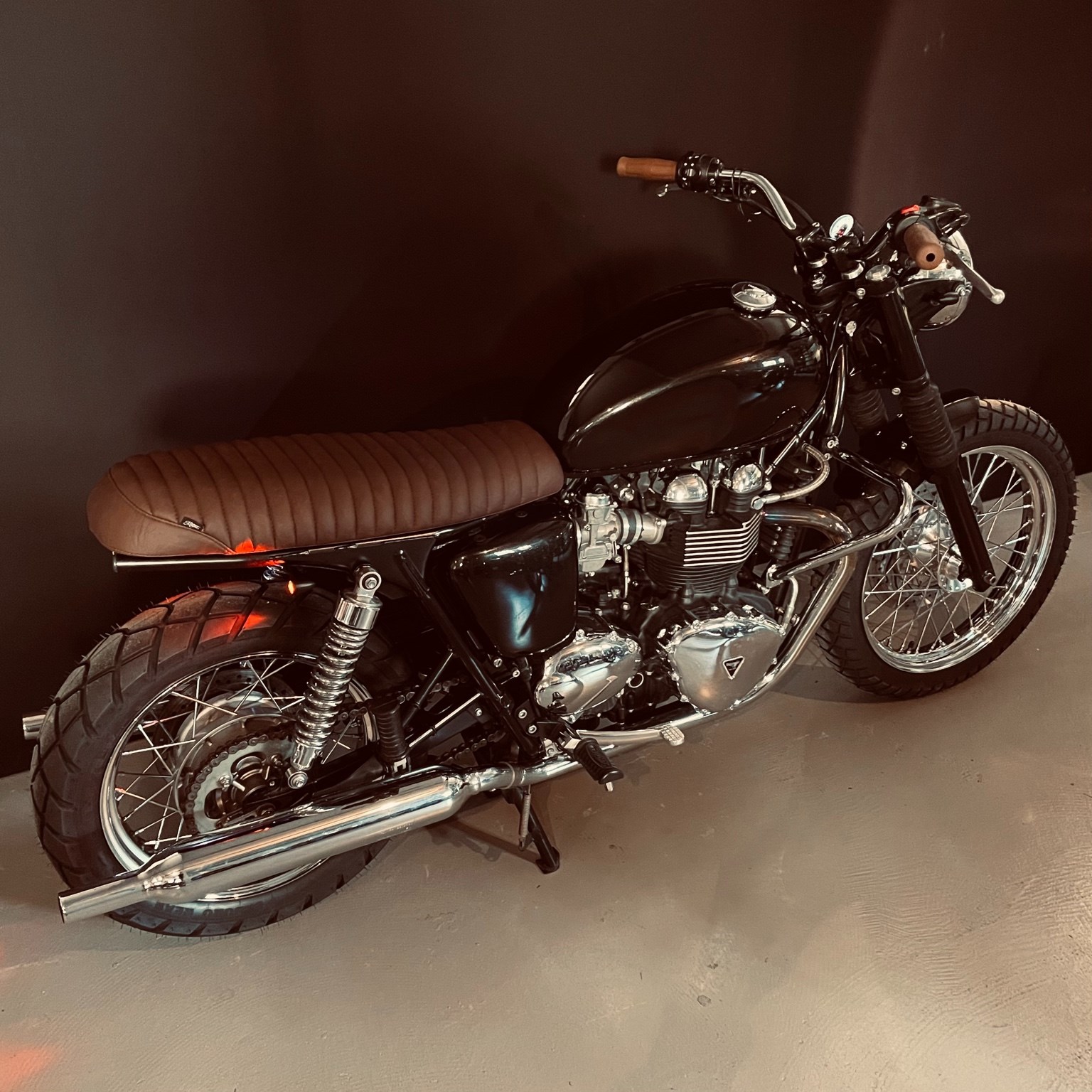 TRIUMPH Bonneville 900 i T 100-image-3