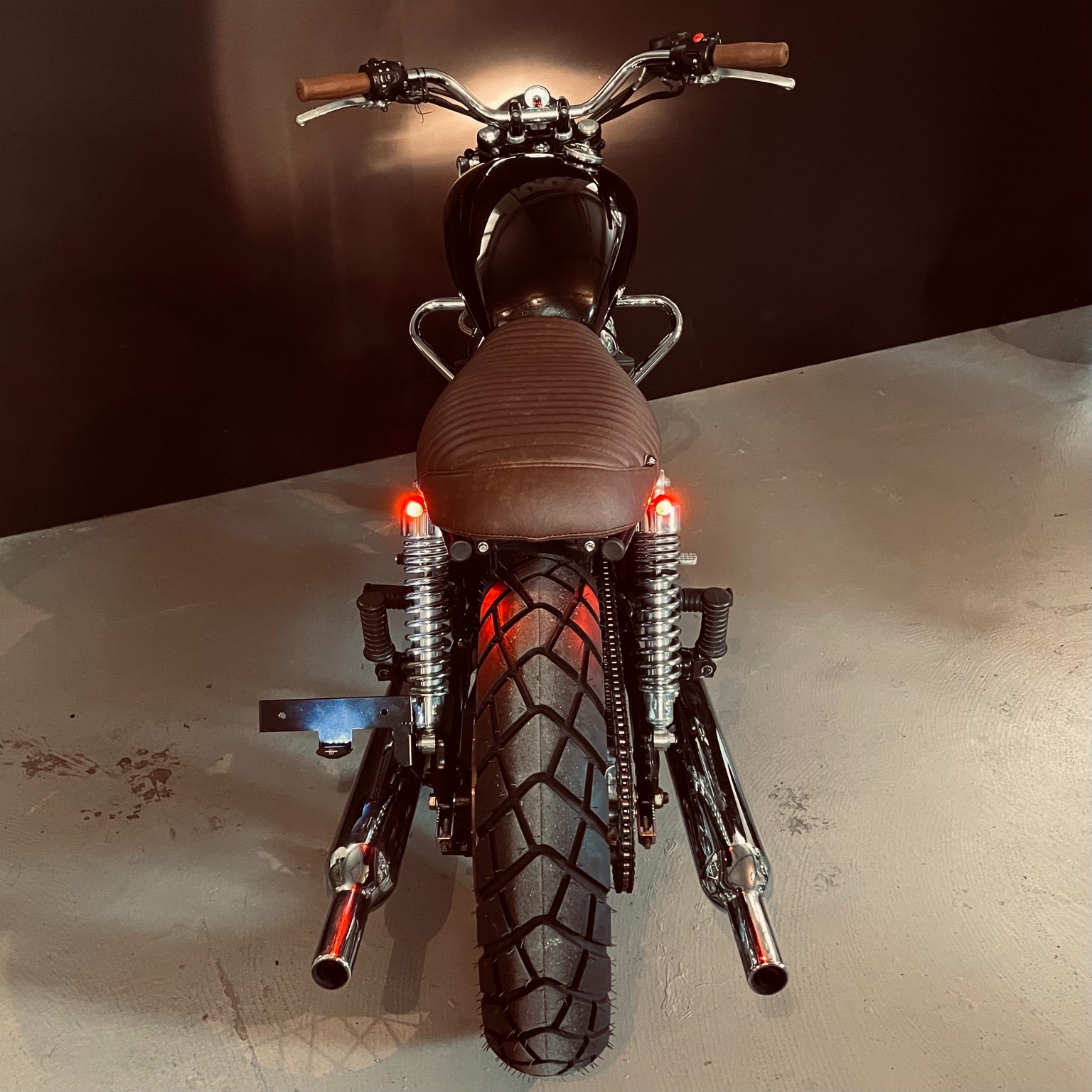 TRIUMPH Bonneville 900 i T 100-image-4