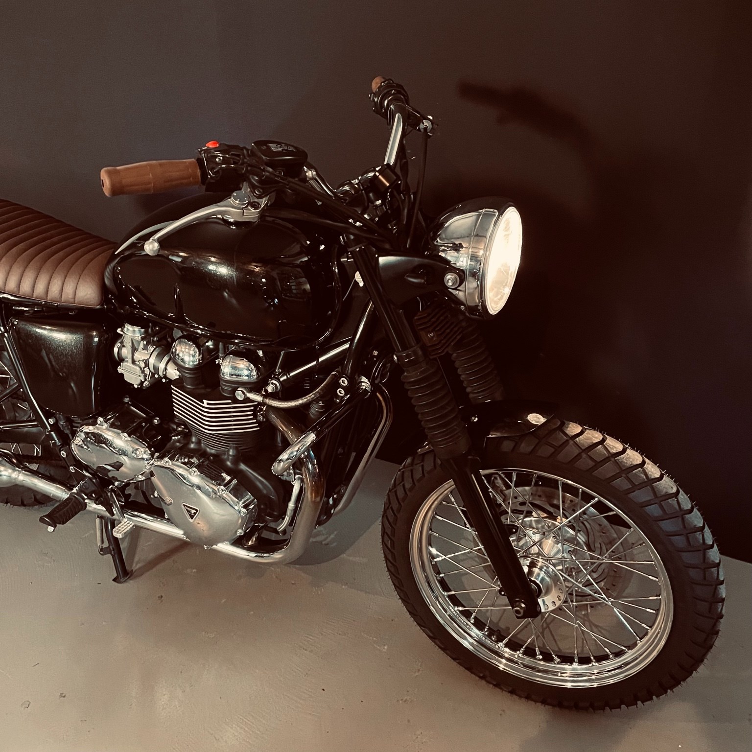 TRIUMPH Bonneville 900 i T 100-image-5
