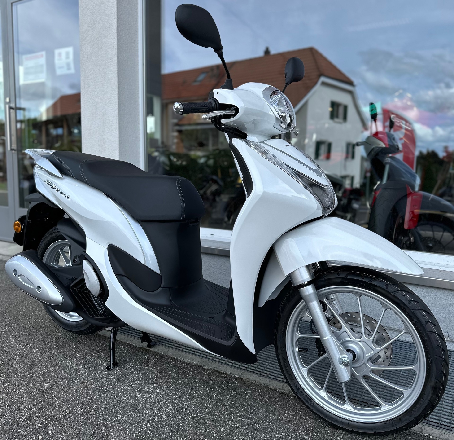 HONDA SH 125 Mode-image-9