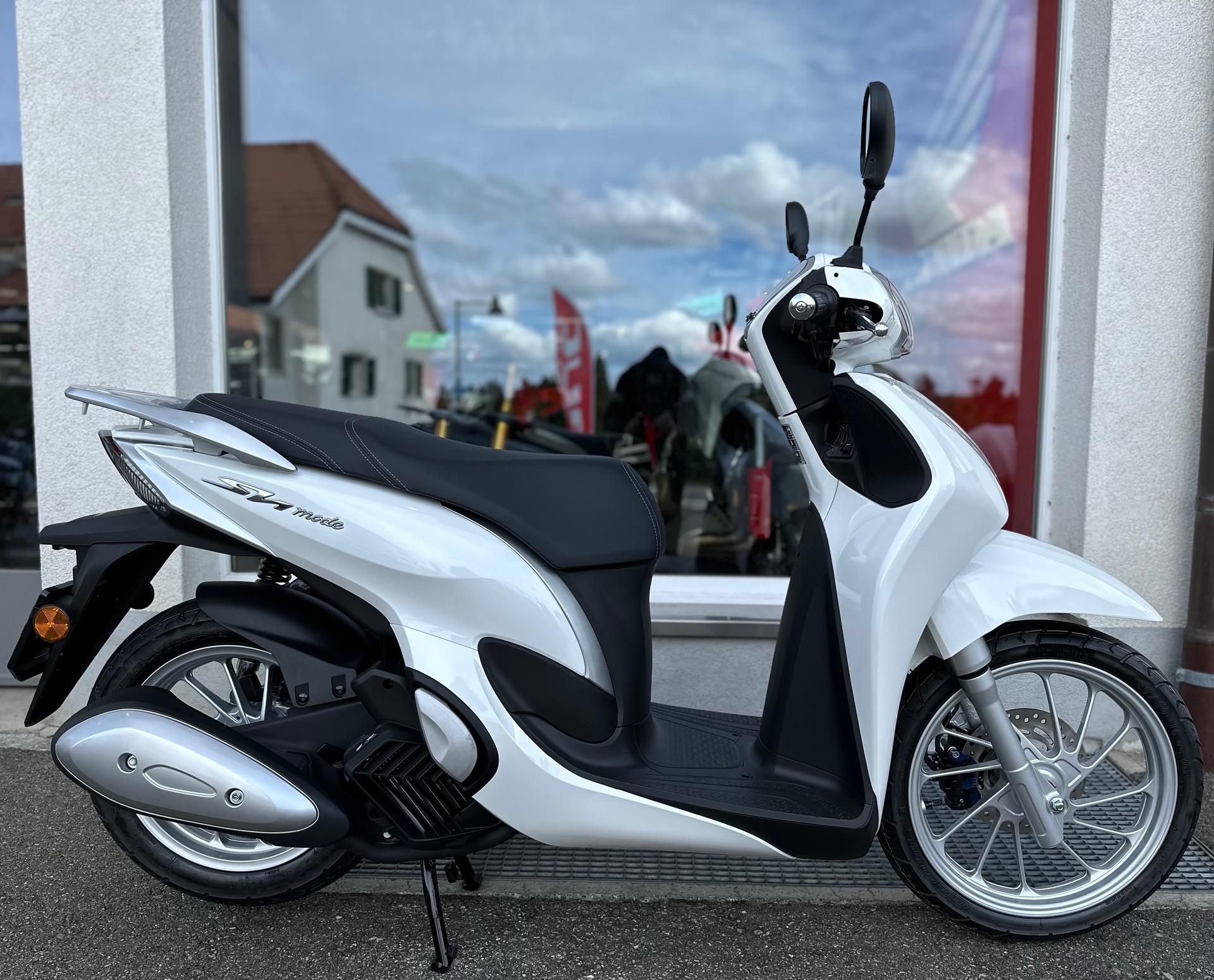 HONDA SH 125 Mode-image-10