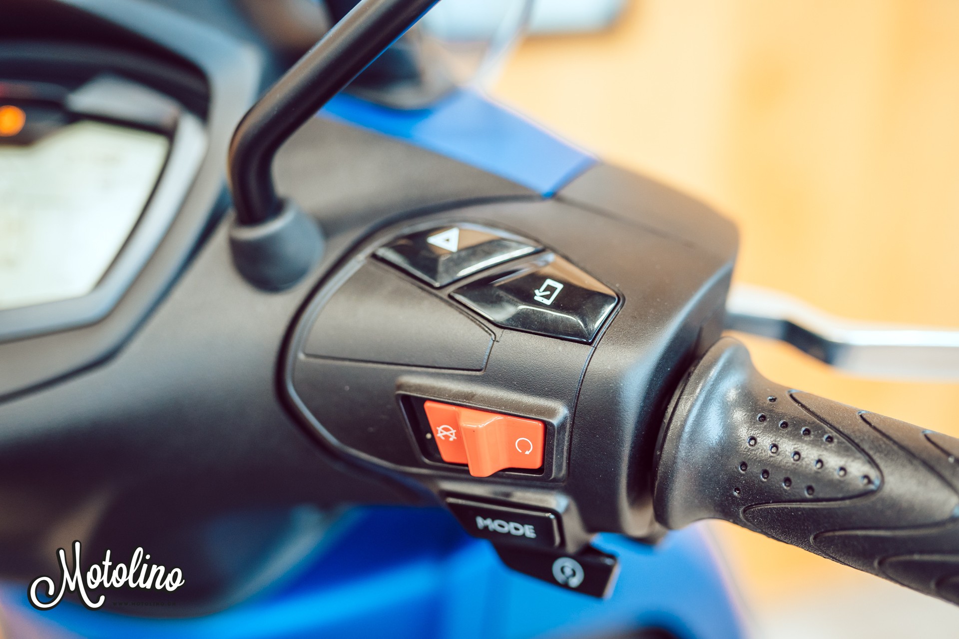 PIAGGIO Beverly 400 Sport-image-11