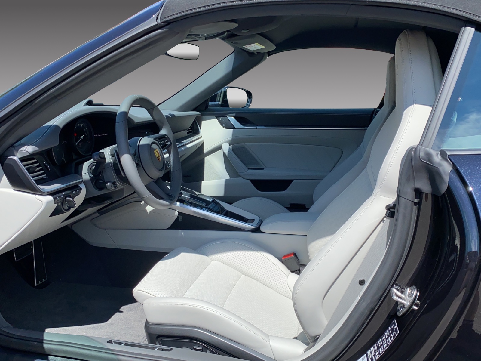 PORSCHE 911 Carrera 4S Cabriolet-image-14