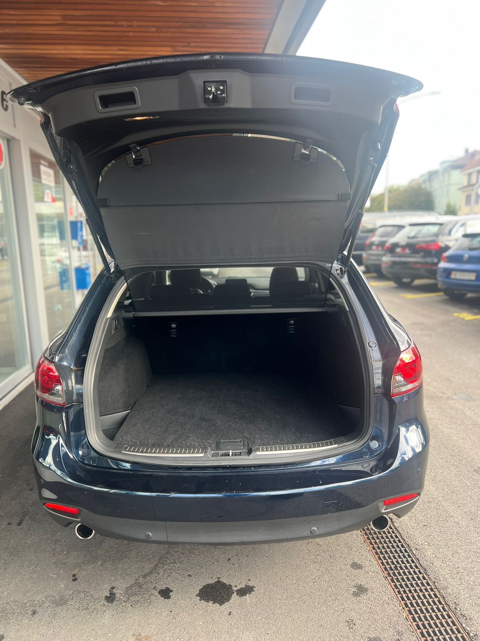 MAZDA 6 Sportwagon 2.2 D 16V Ambition-image-14
