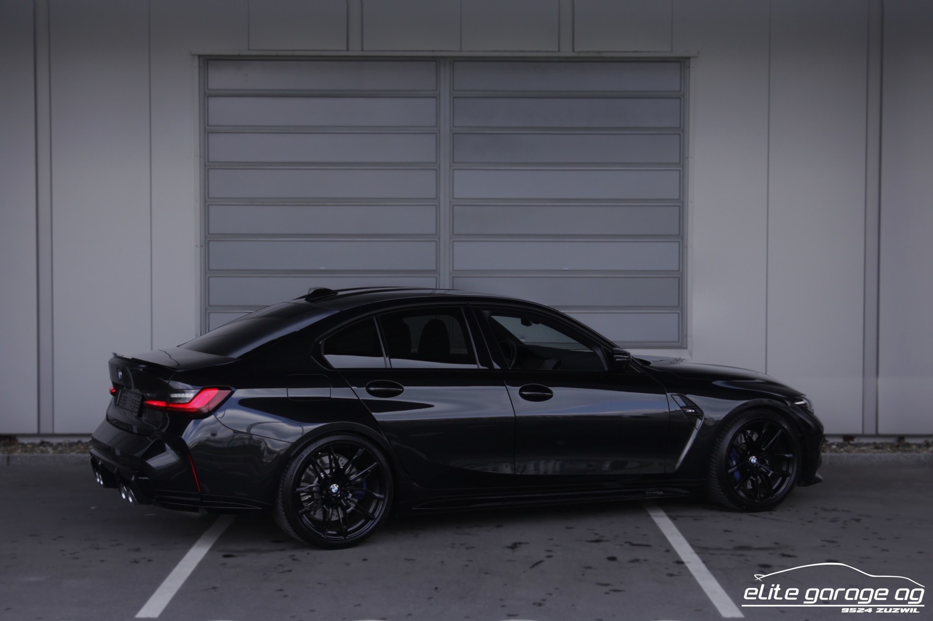 BMW M3 HANDSCHALTER ALL BLACK-image-4