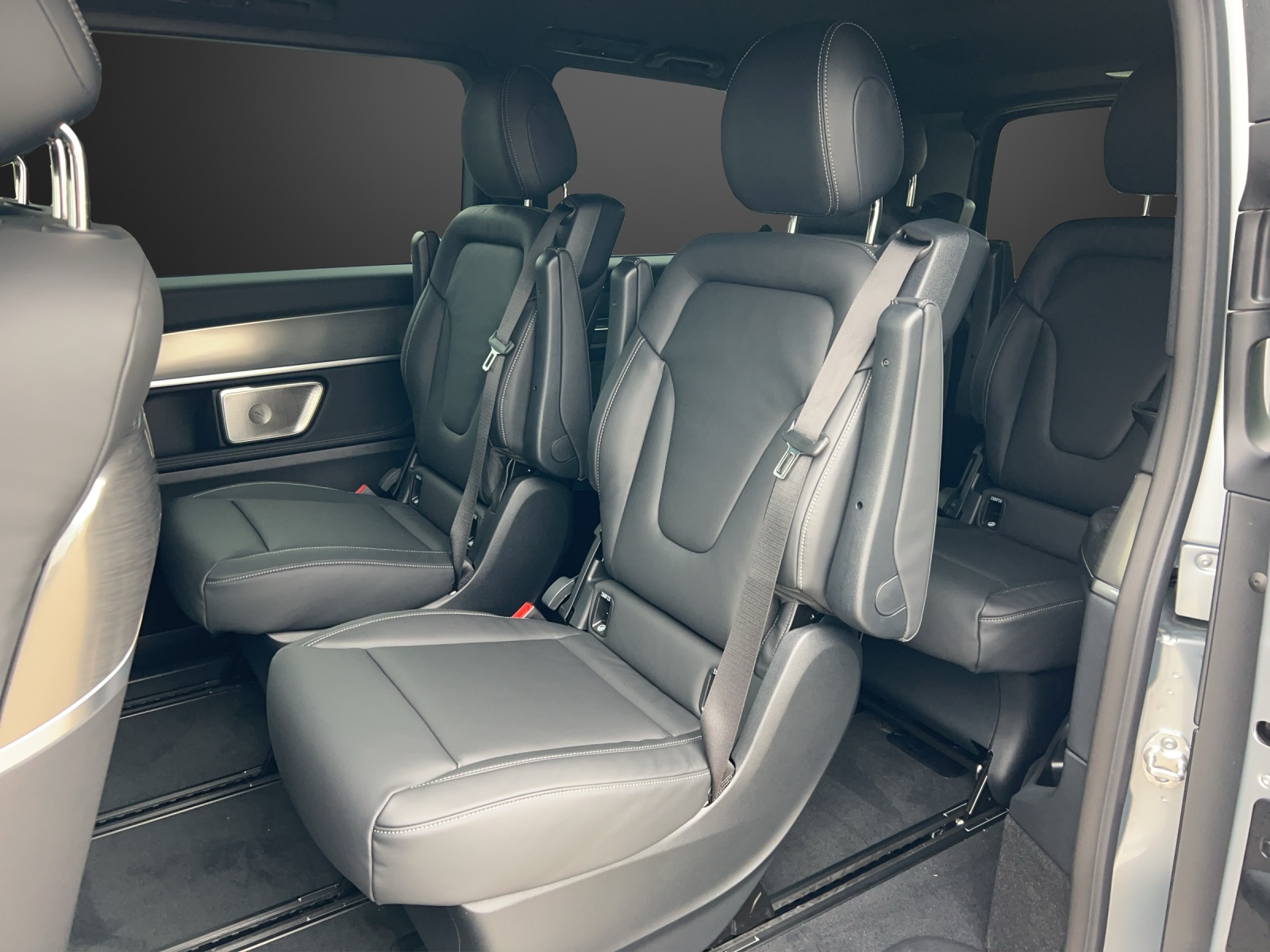 MERCEDES-BENZ V 300 d lang Exclusive 4Matic 9G-Tronic-image-10