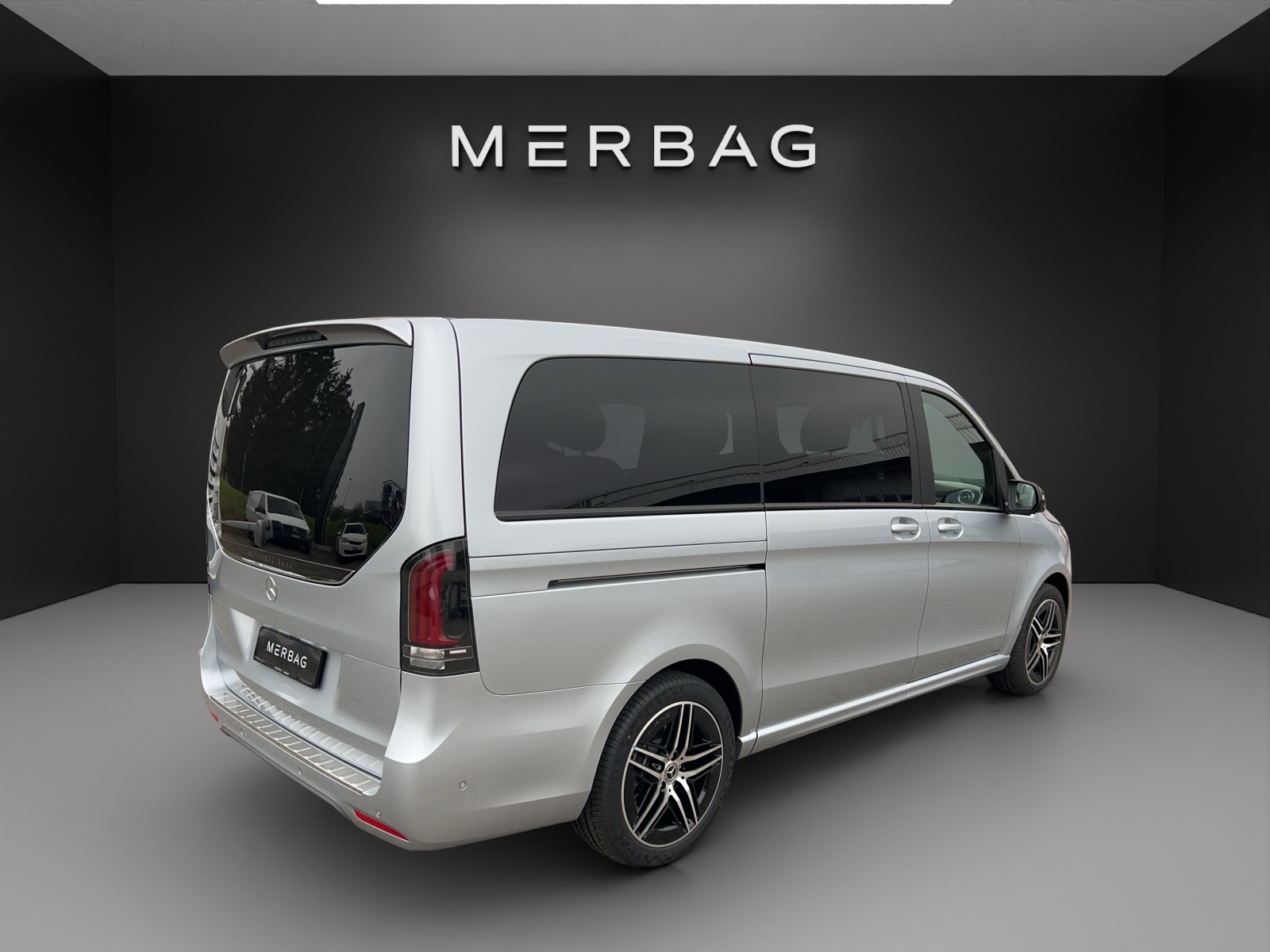 MERCEDES-BENZ V 300 d lang Exclusive 4Matic 9G-Tronic-image-5