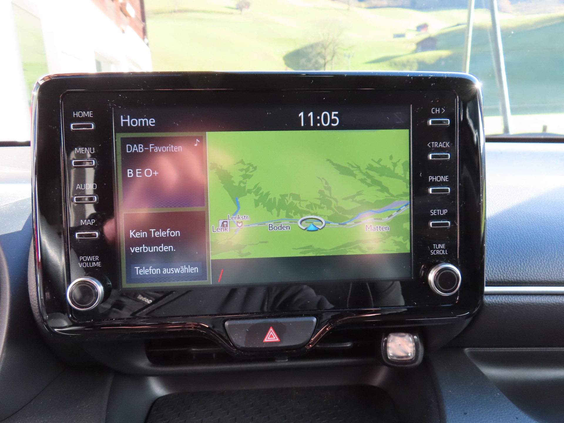 TOYOTA Yaris 1.5 Trend e-CVT-image-9