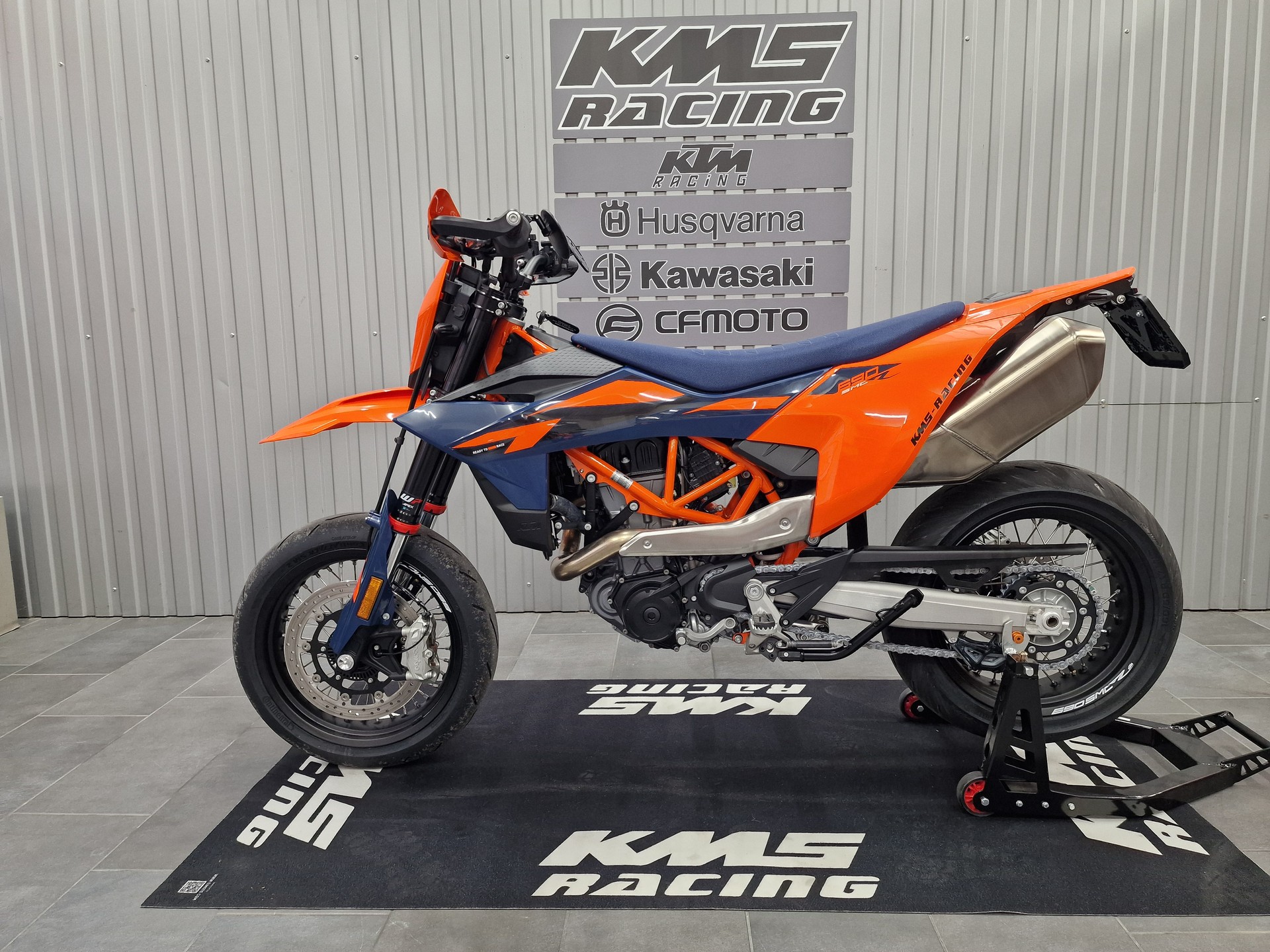 KTM 690 SMC R-image-1
