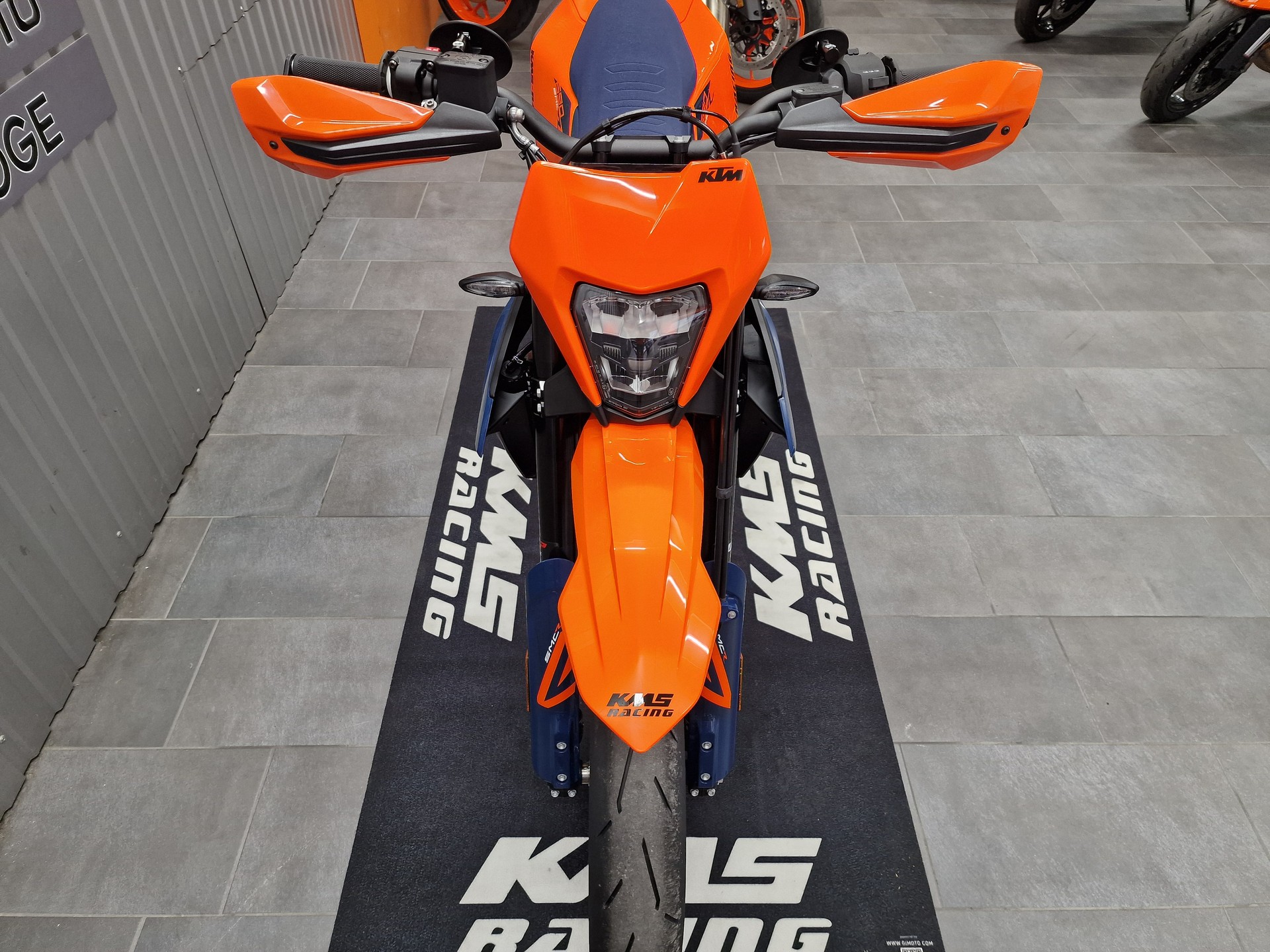 KTM 690 SMC R-image-3