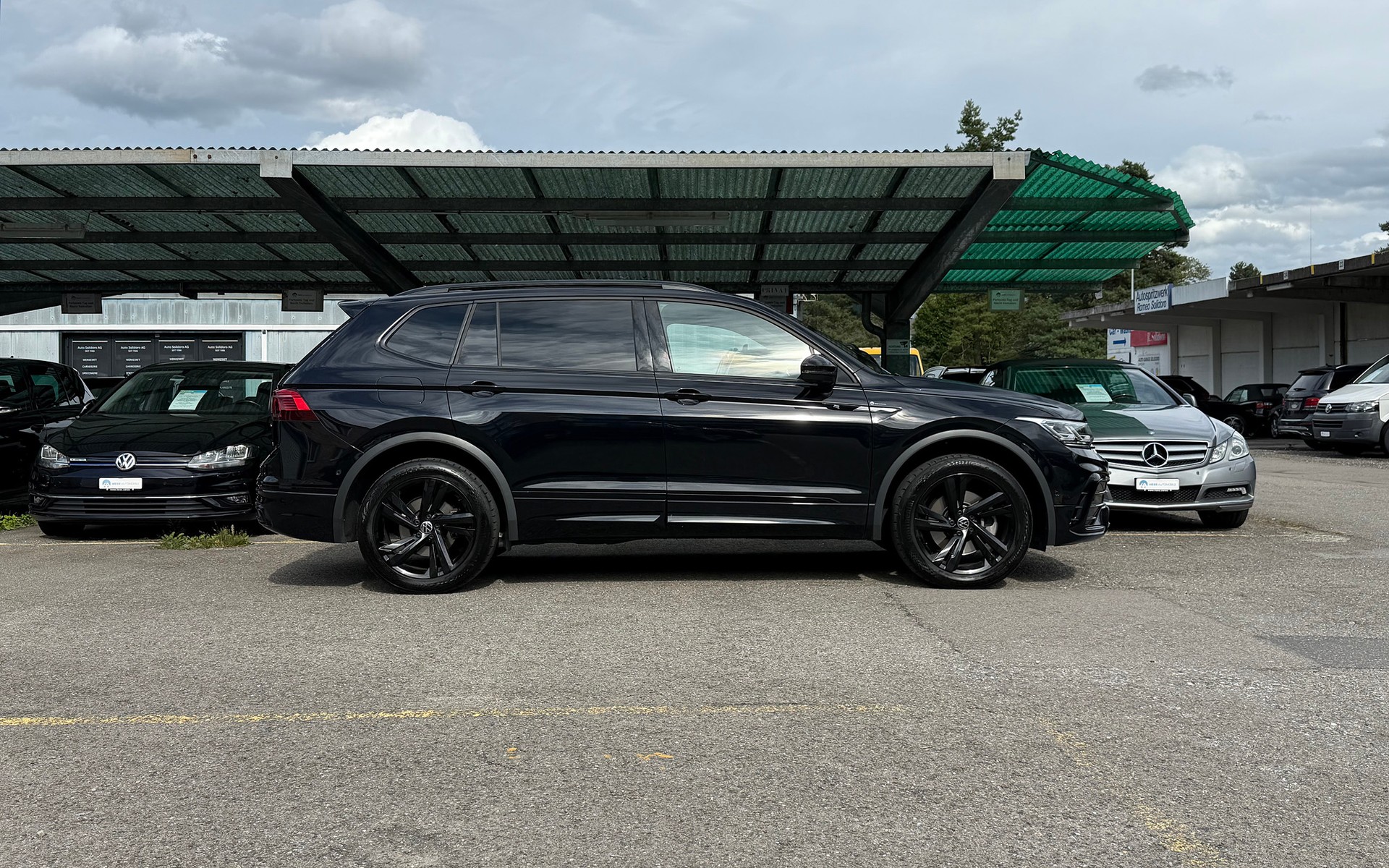 VW Tiguan Allspace 2.0TSI R-Line Black Style 4Motion DSG Standheizung-image-19