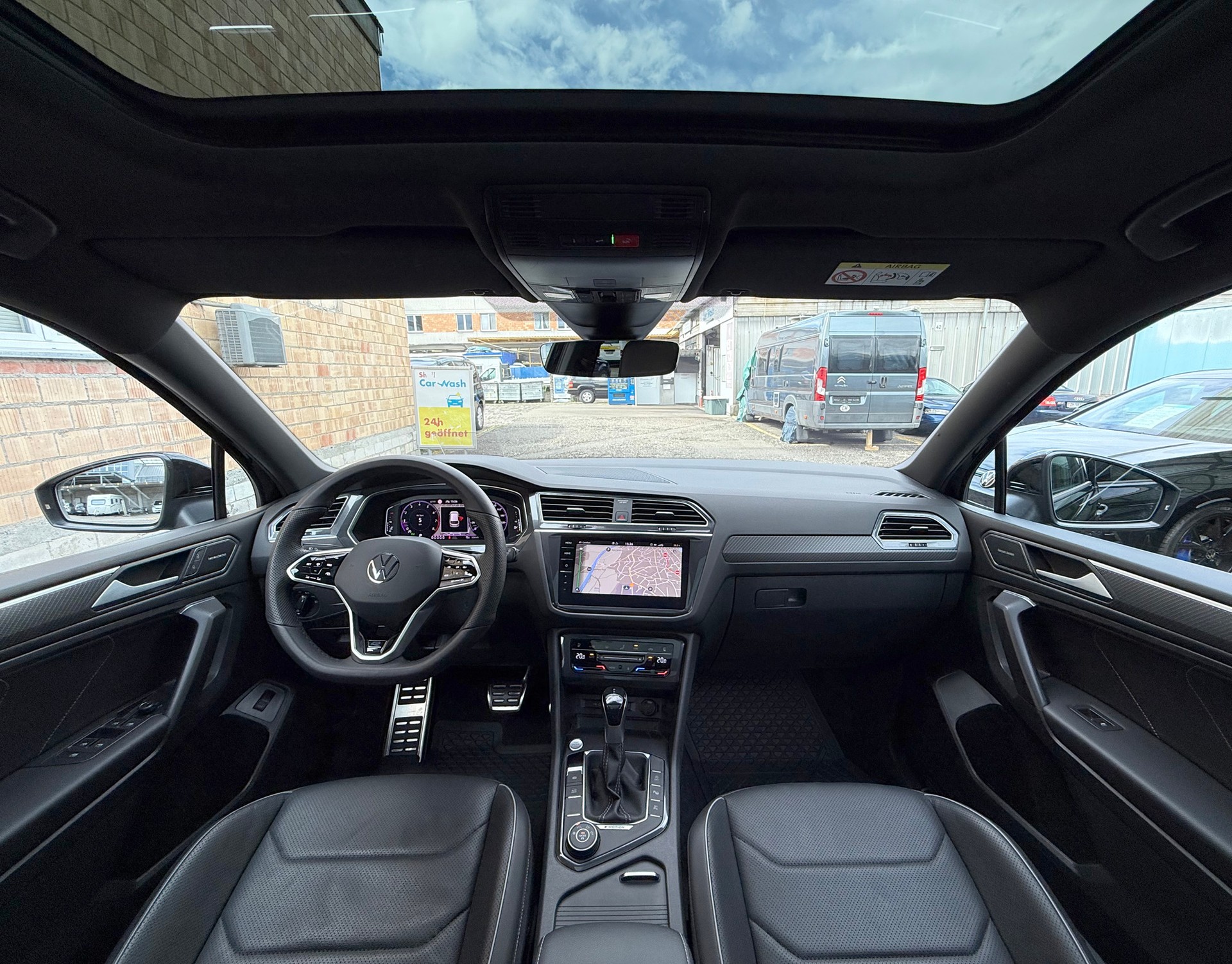 VW Tiguan Allspace 2.0TSI R-Line Black Style 4Motion DSG Standheizung-image-24