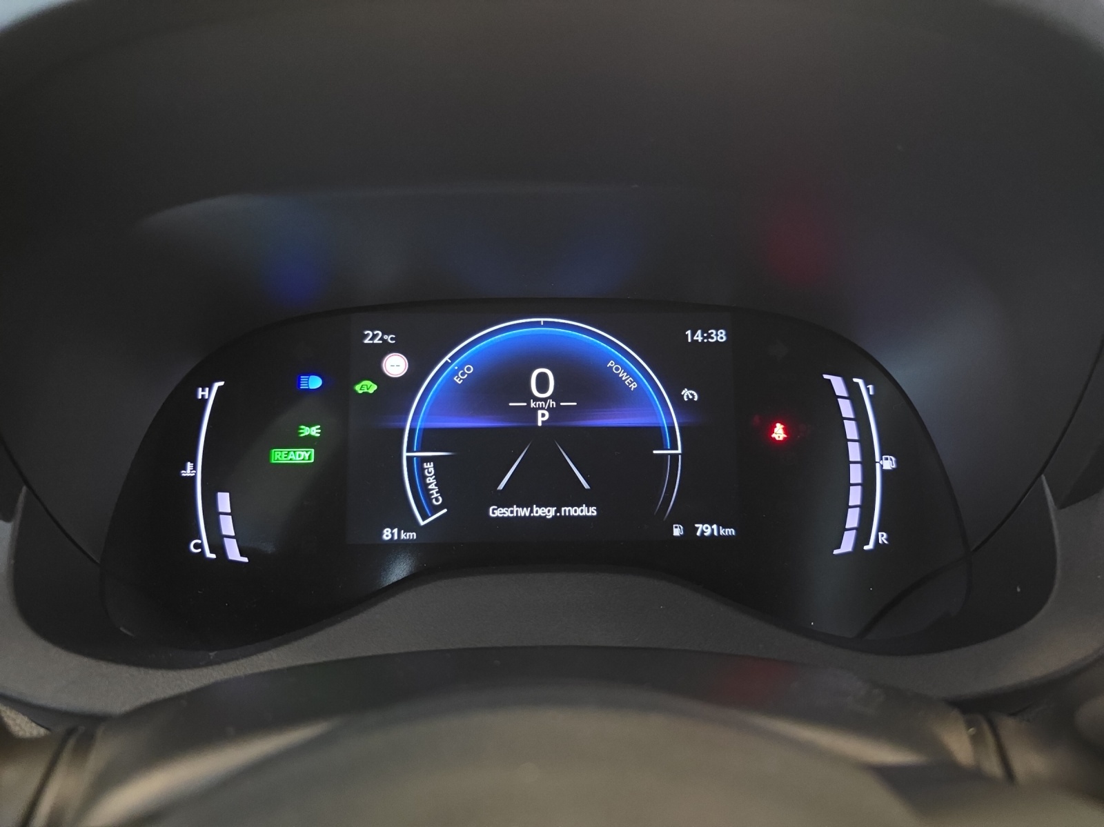 MAZDA 2 1.5 Hybrid Homura-image-9
