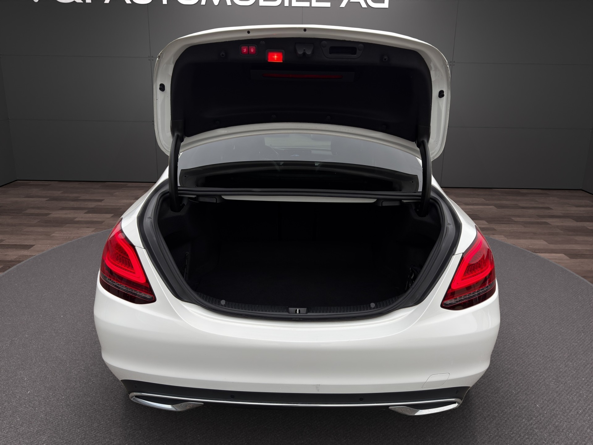 MERCEDES-BENZ C 220 d Swiss Star Avantgarde 4Matic 9G-Tronic-image-23