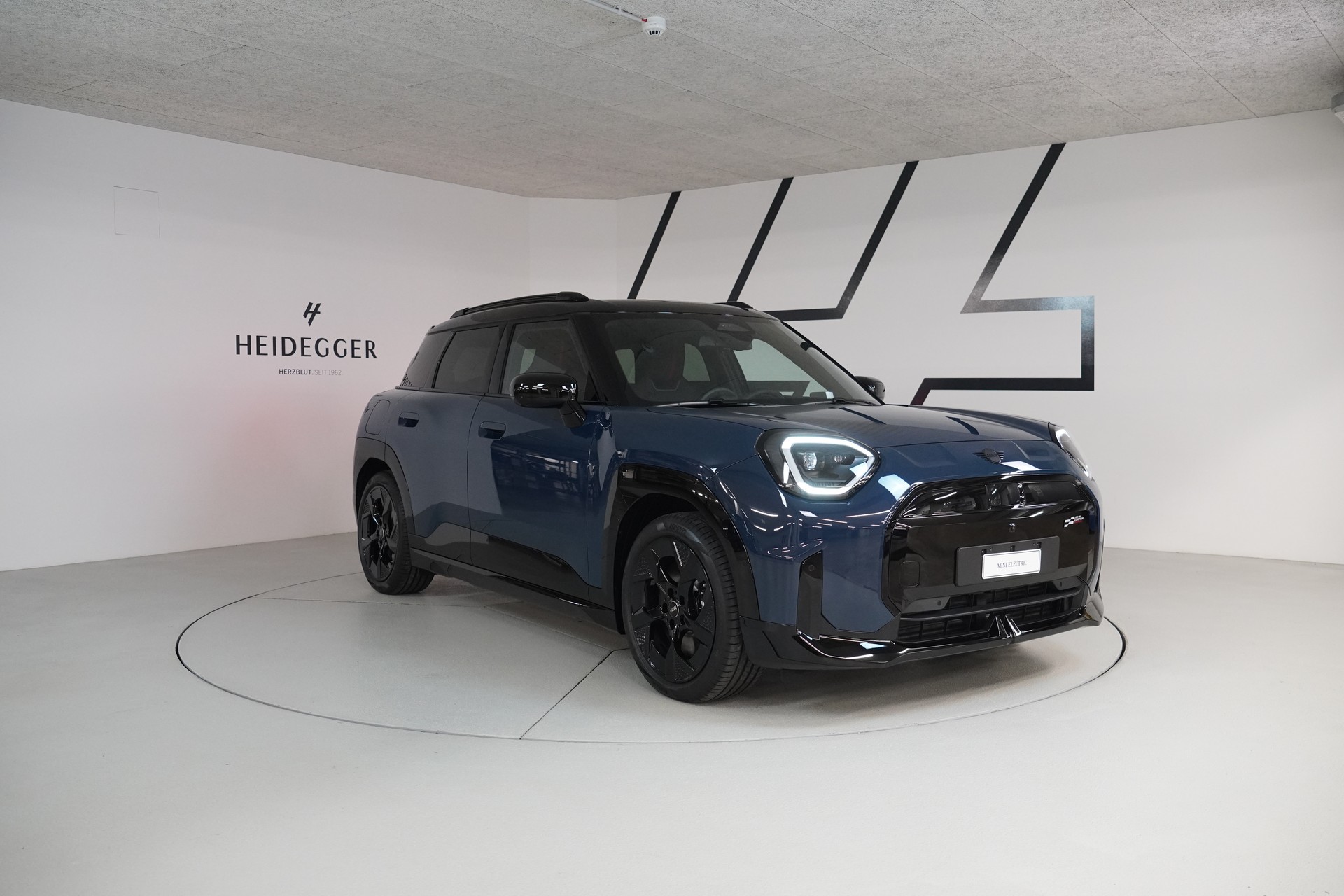 MINI Aceman SE-showroom-element-2
