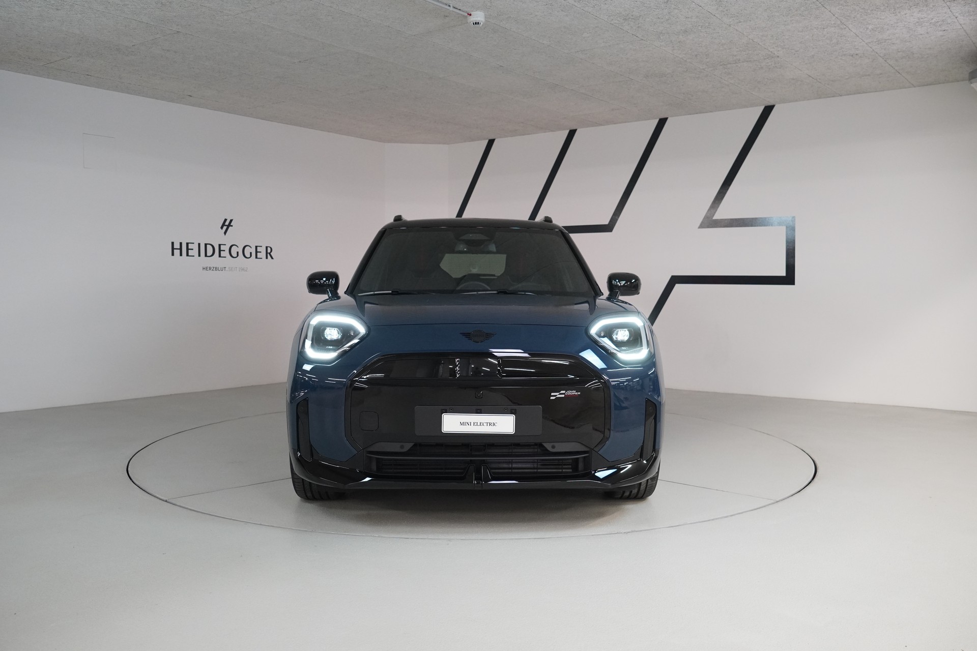 MINI Aceman SE-showroom-element-1