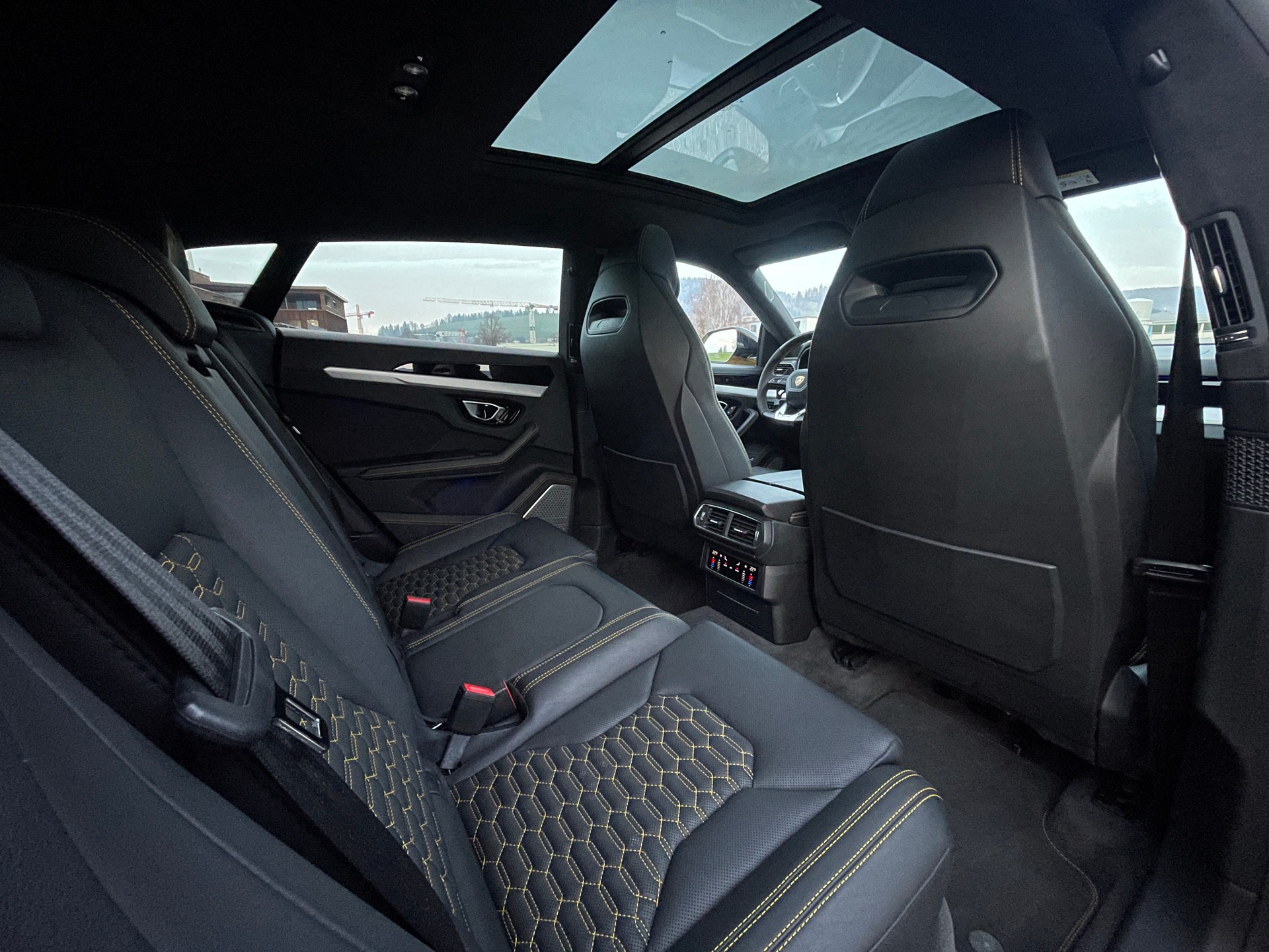 LAMBORGHINI Urus E-Gear-image-8