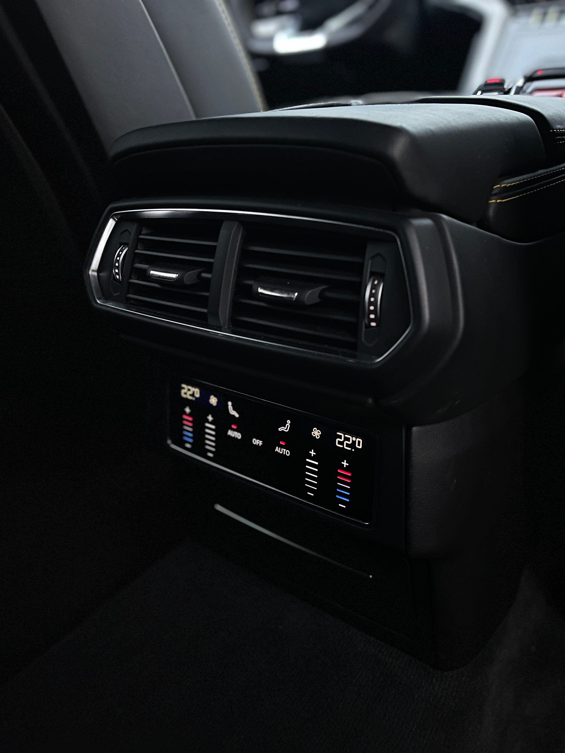 LAMBORGHINI Urus E-Gear-image-15