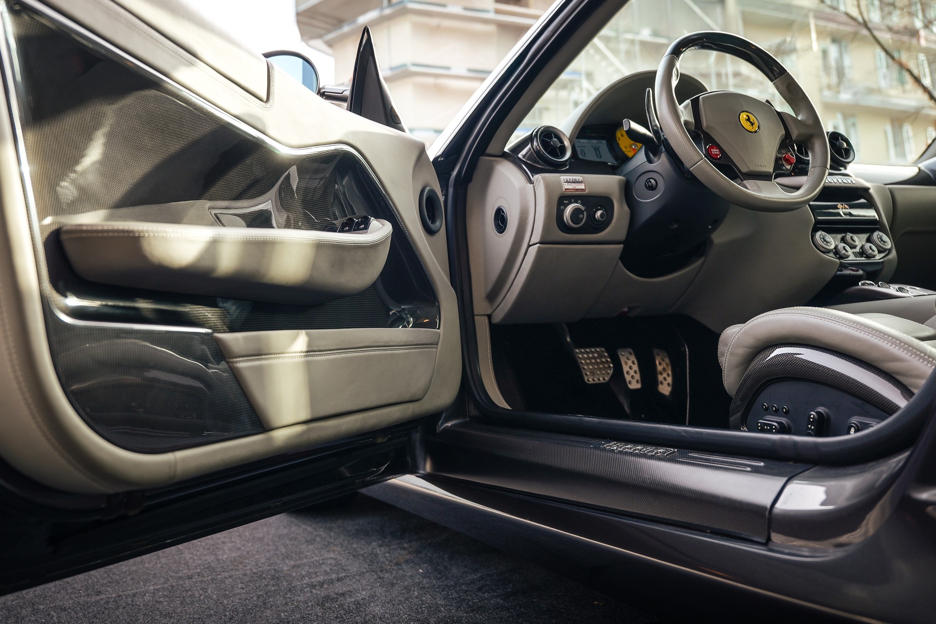FERRARI 599 GTB-image-8
