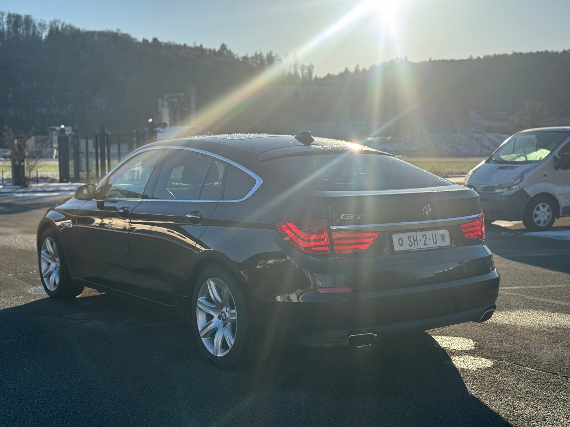 BMW 550i xDrive GT Steptronic-image-6