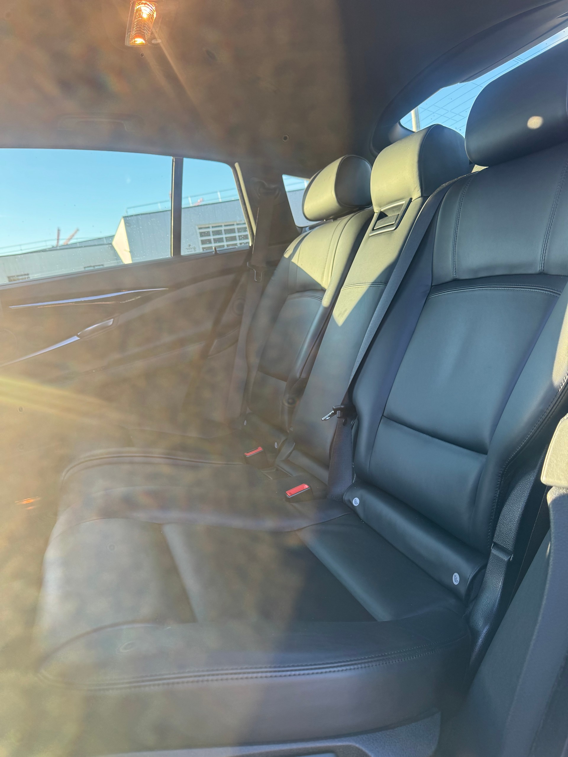 BMW 550i xDrive GT Steptronic-image-8