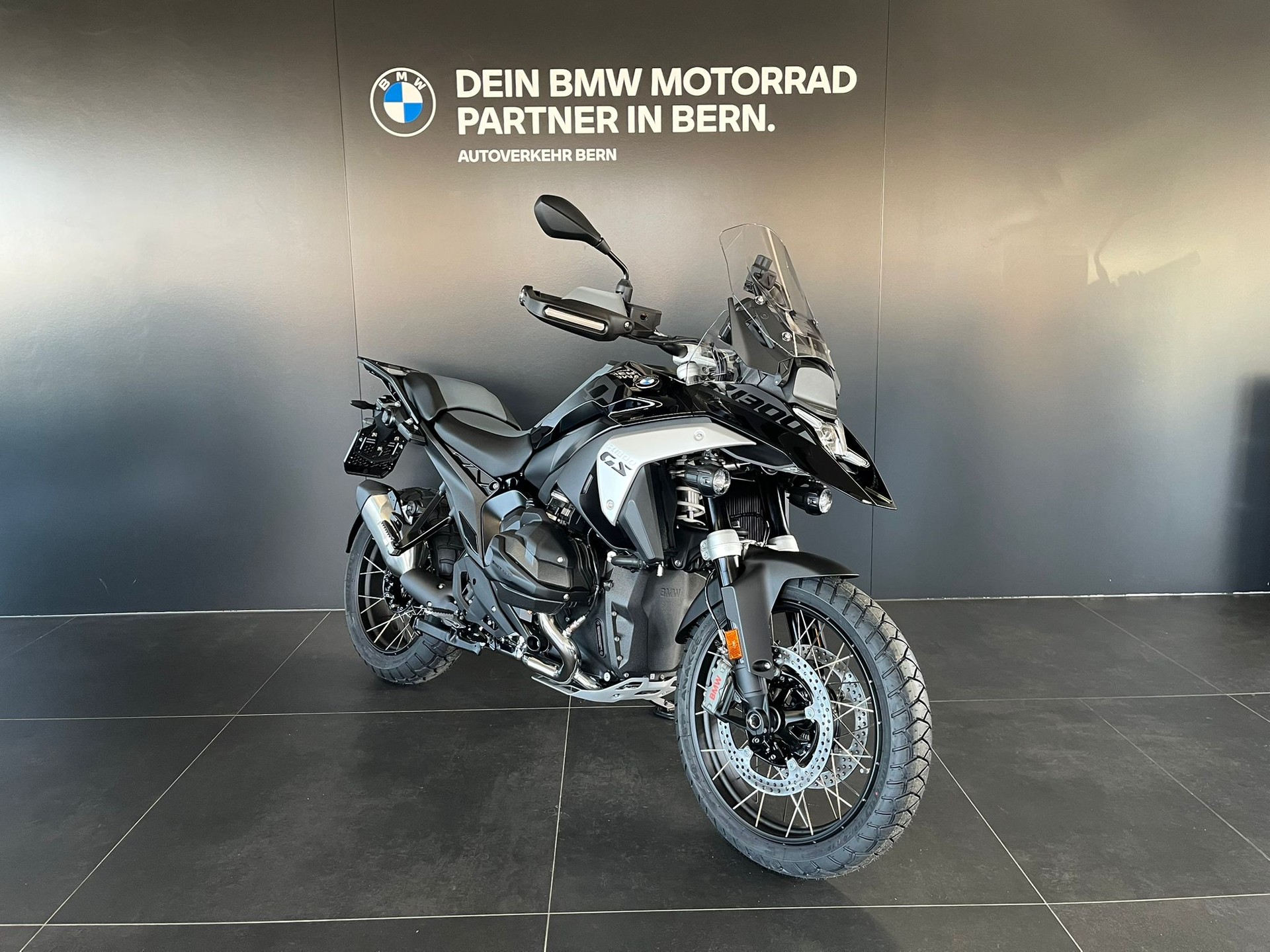 BMW R 1300 GS-image-1