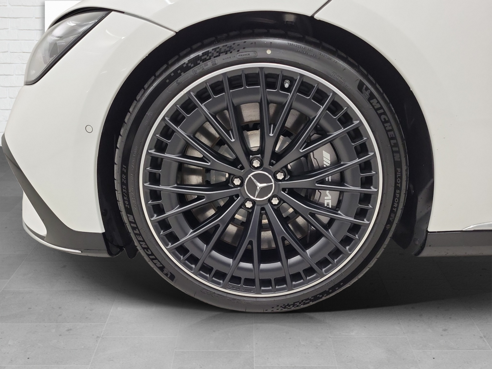 MERCEDES-BENZ AMG EQE 53 4Matic Executive Edition 4m-image-5