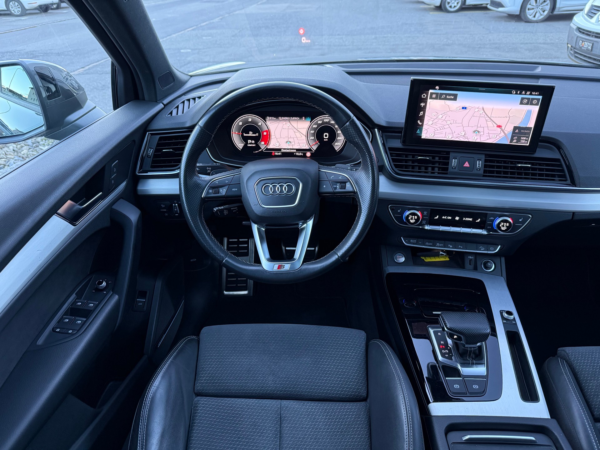 AUDI Q5 2.0 40 TDI S Line quattro S-Tronic-image-28