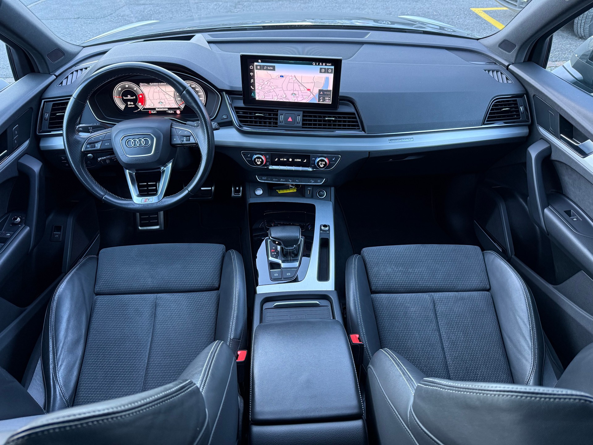 AUDI Q5 2.0 40 TDI S Line quattro S-Tronic-image-18