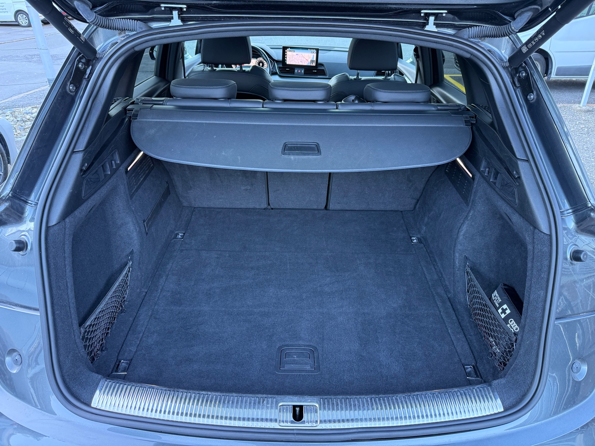AUDI Q5 2.0 40 TDI S Line quattro S-Tronic-image-5