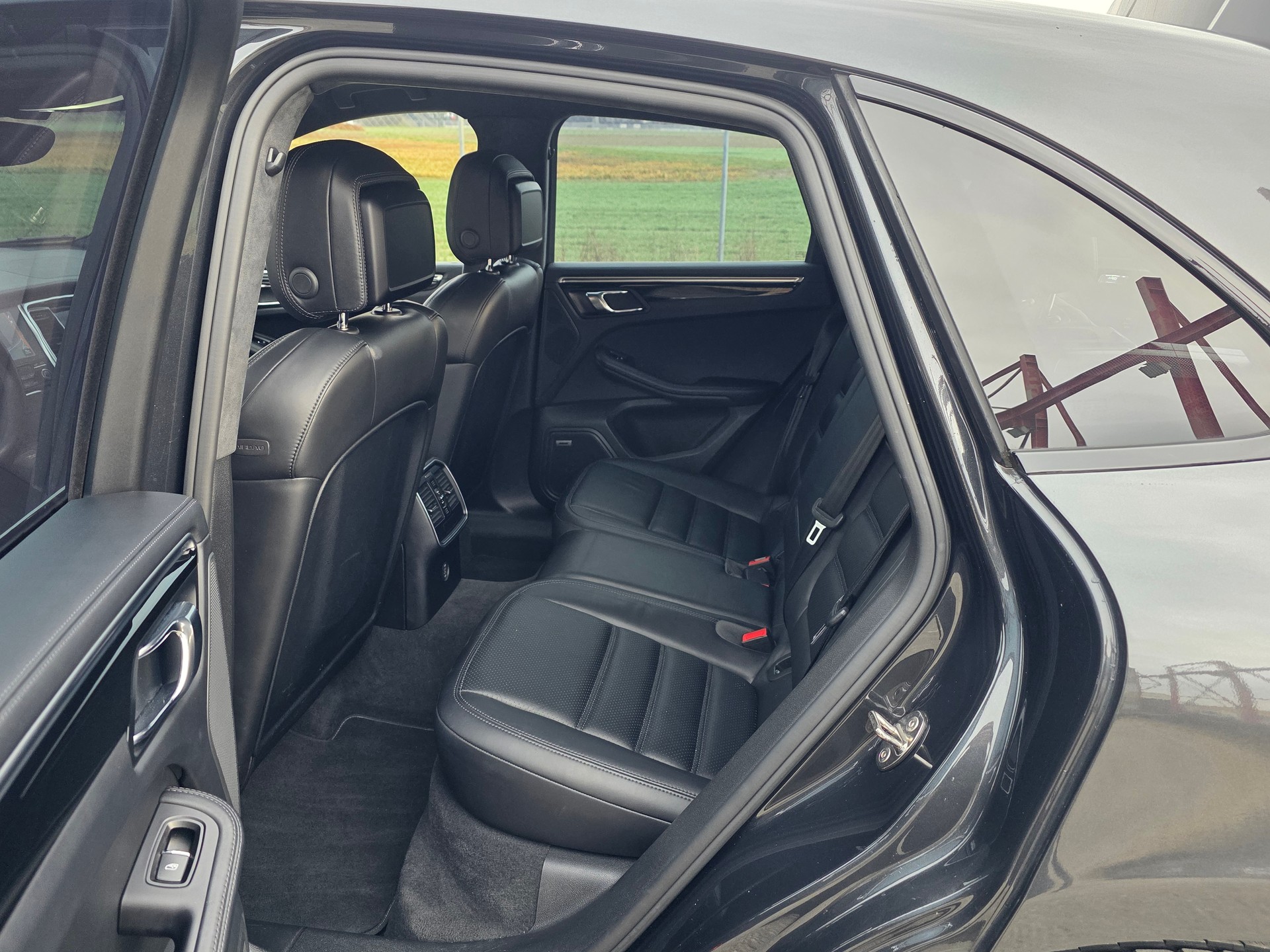 PORSCHE Macan Turbo Performance PDK / Neu ab Mfk-image-9