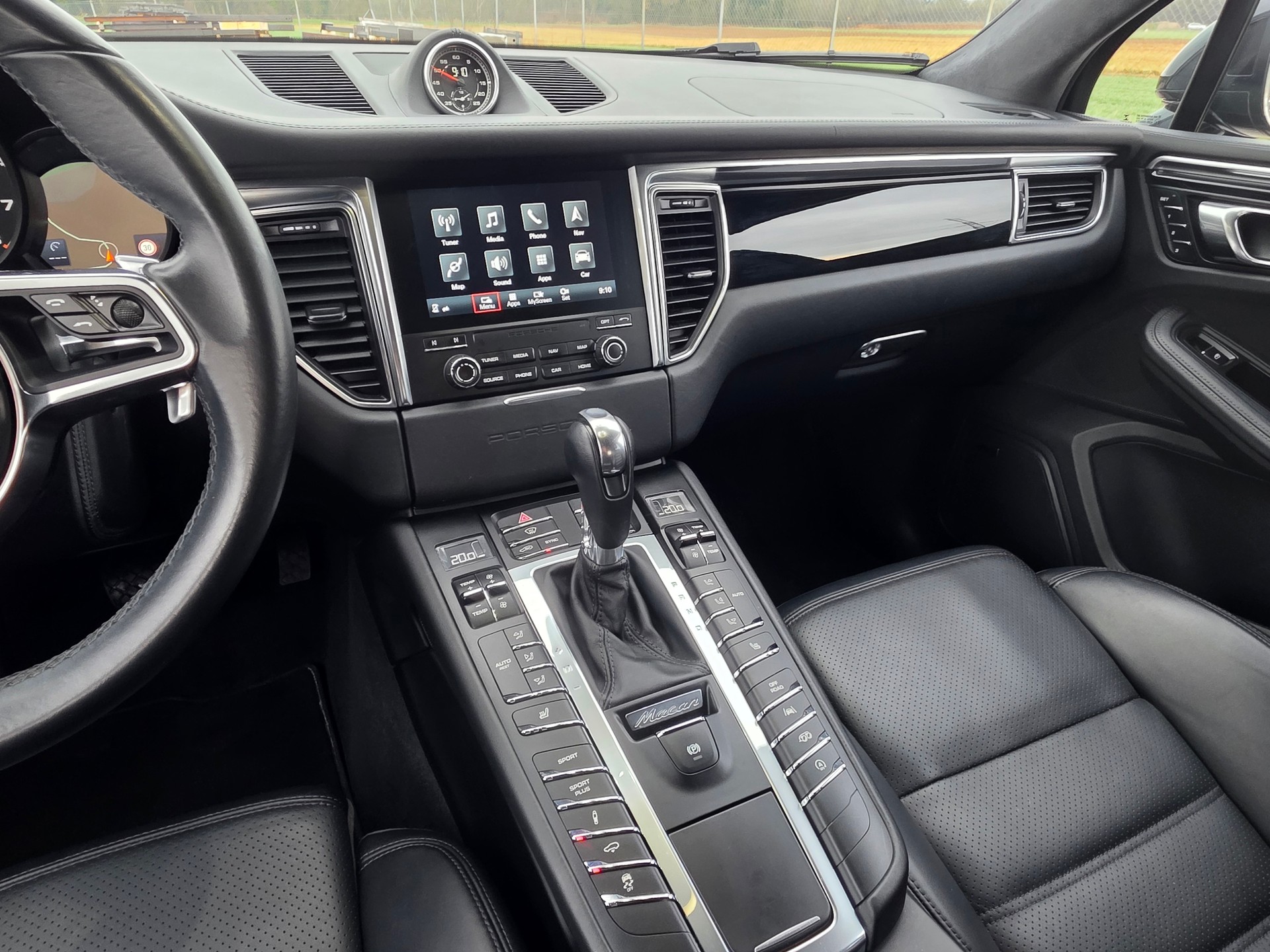 PORSCHE Macan Turbo Performance PDK / Neu ab Mfk-image-12