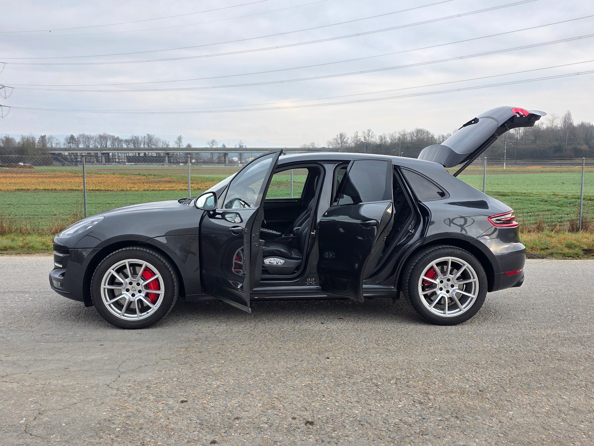 PORSCHE Macan Turbo Performance PDK / Neu ab Mfk-image-3
