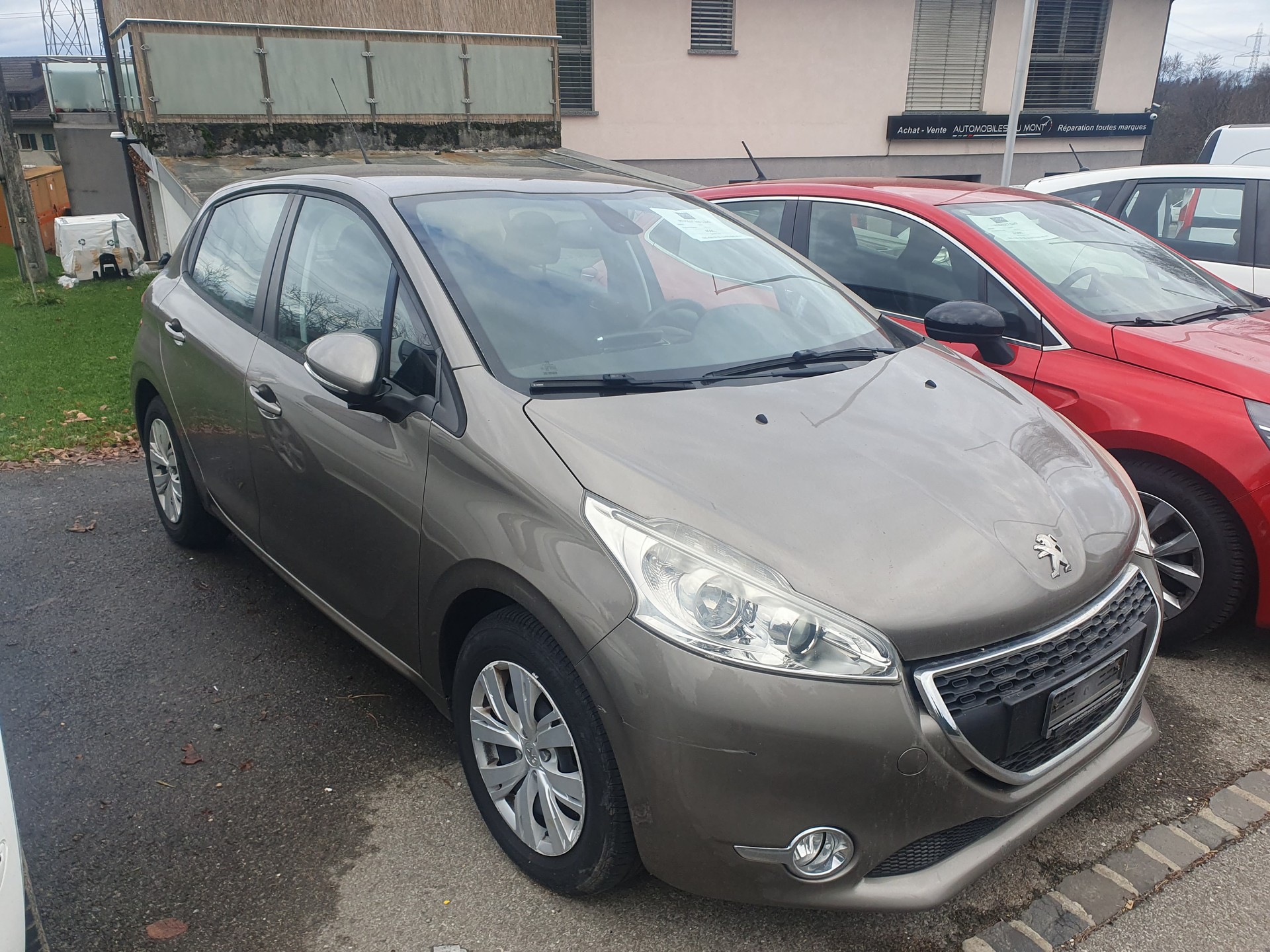 PEUGEOT 208 1.2 VTI Access-image-1