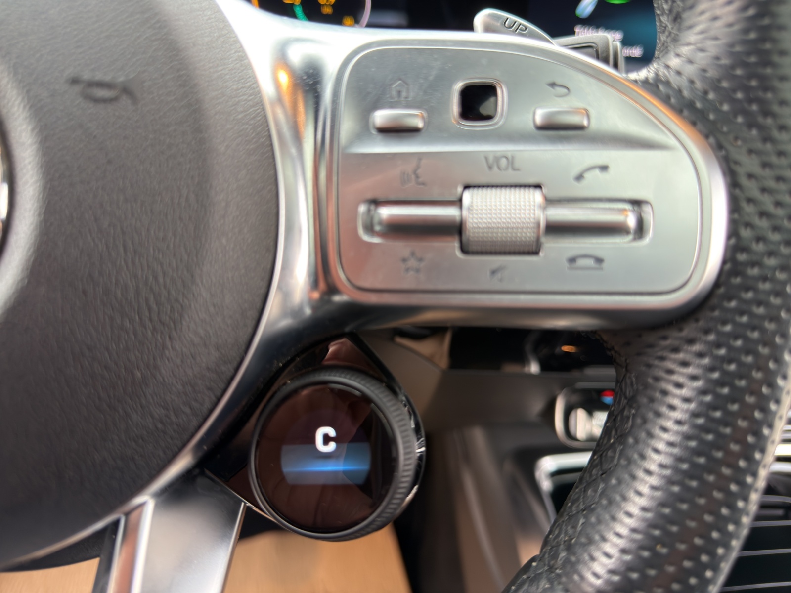 MERCEDES-BENZ A 35 AMG 4Matic Speedshift-image-27